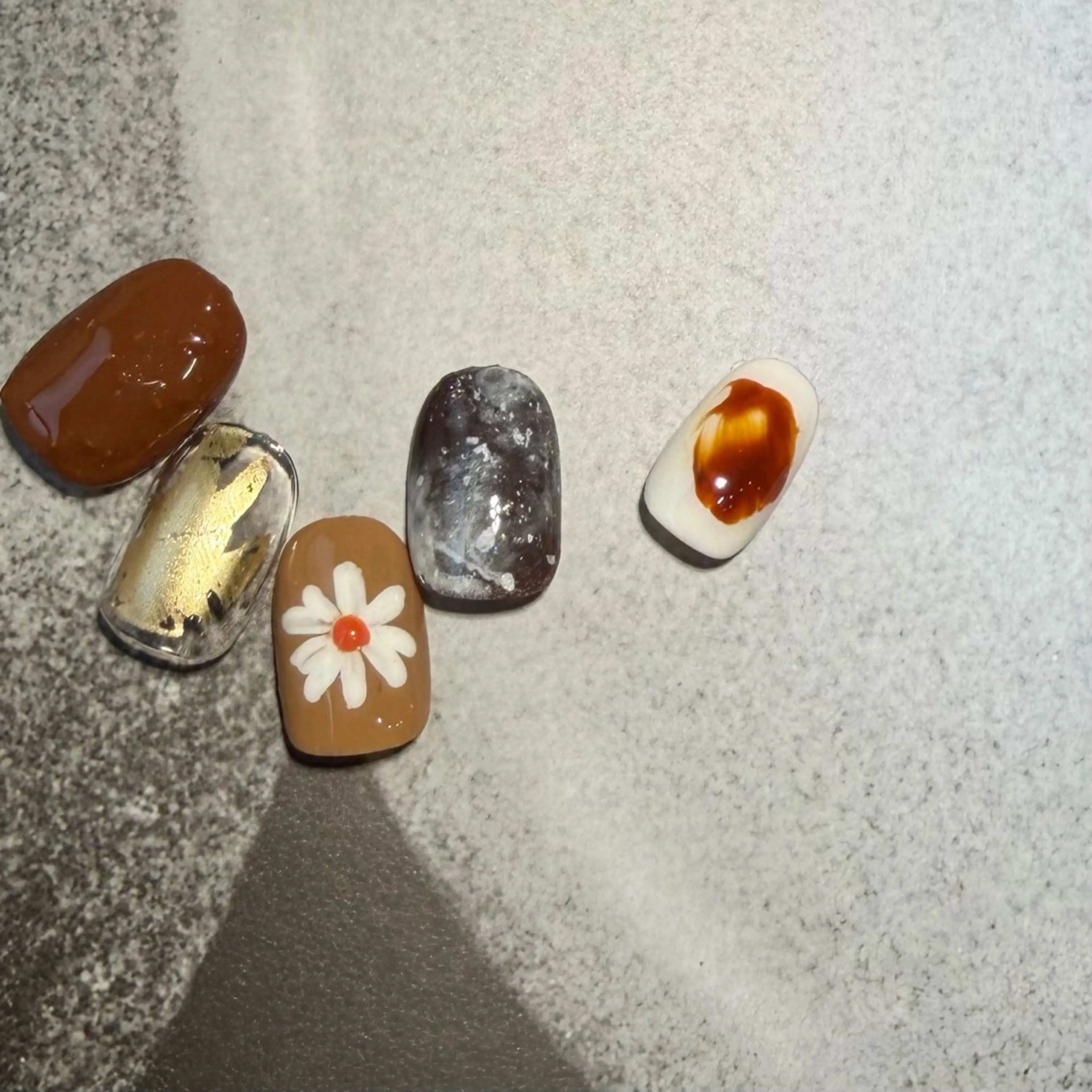 ネイル アートネイル 長さ出し ハンドネイル A85G ayakoのネイルデザイン