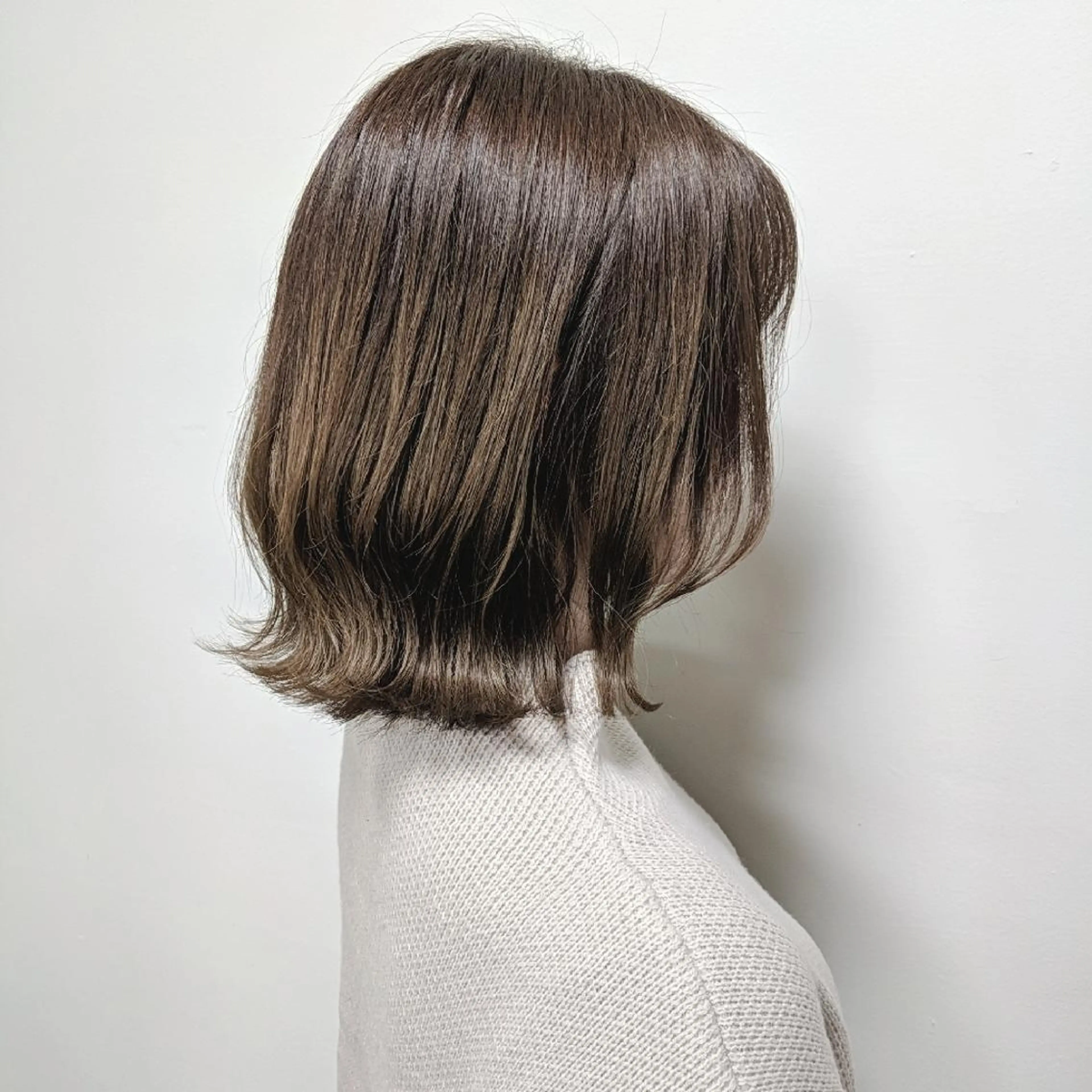 カラー ミディアム ヘアアレンジ ベージュカラー PRIVATE SALON EYES所属・EYES リアのマツエク・マツパデザイン