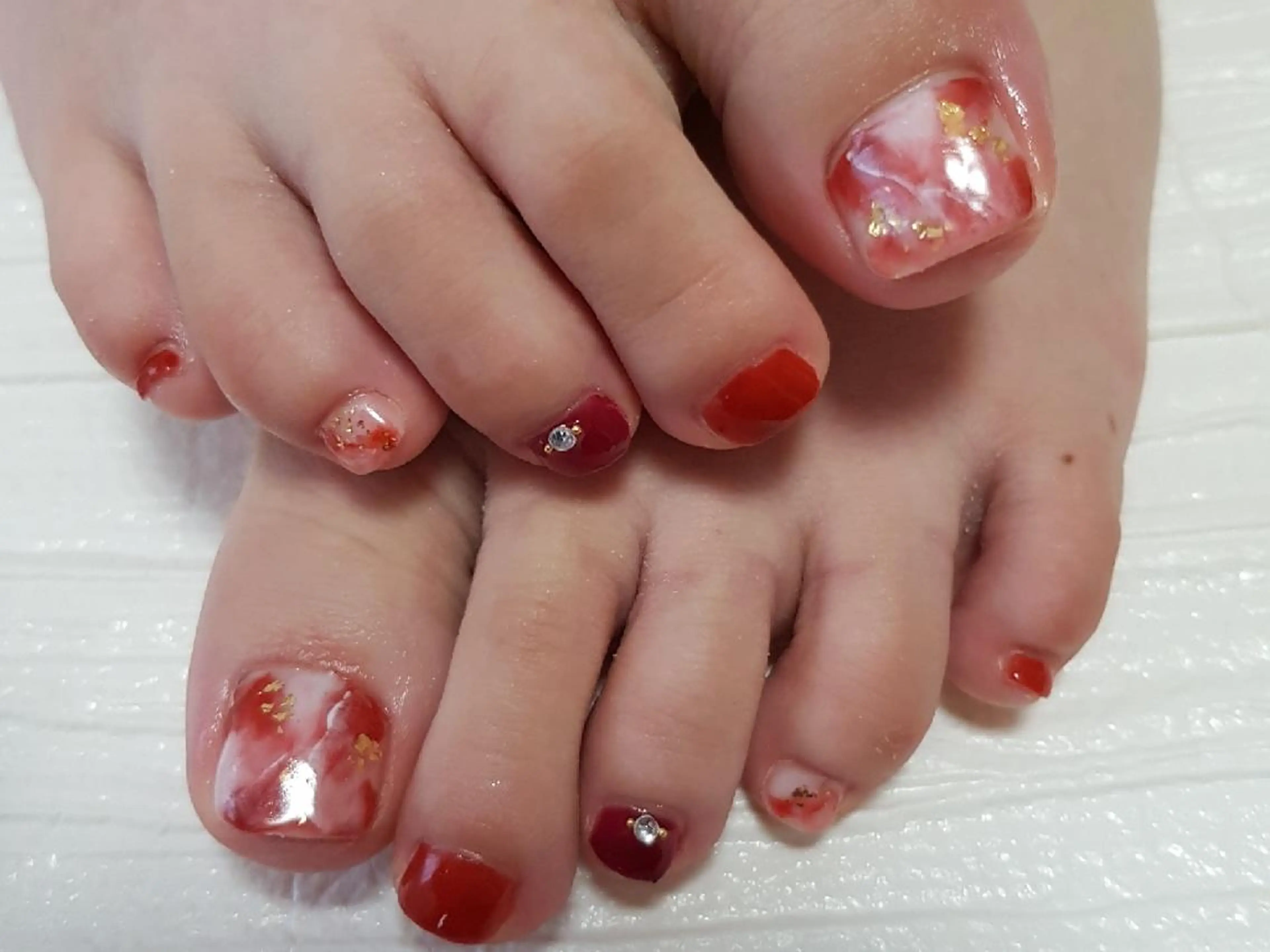 ネイル 赤色 Fa.Stella ファステラ のネイルデザイン