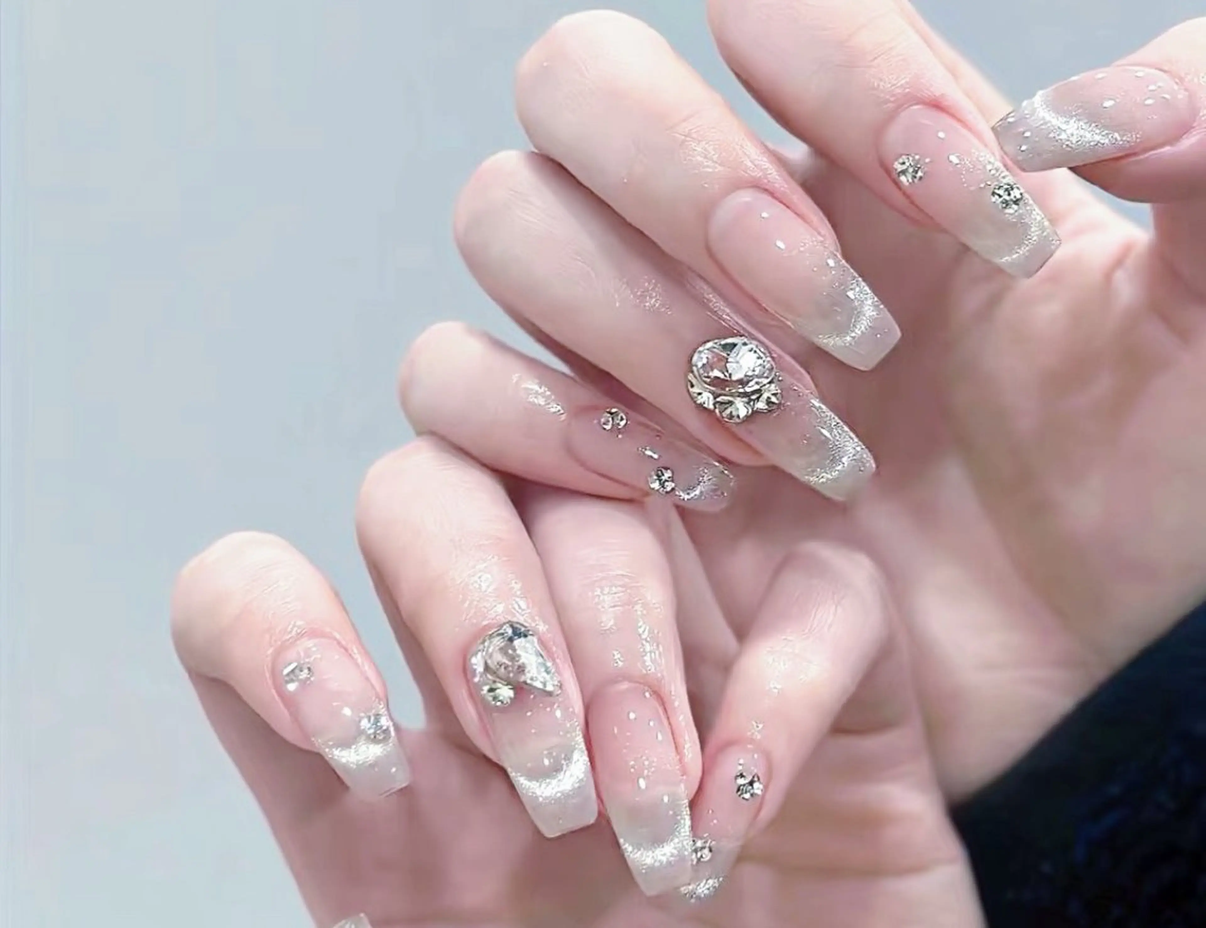 ネイル ストーンネイル ハンドネイル Nail salon Lycoris キキのネイルデザイン