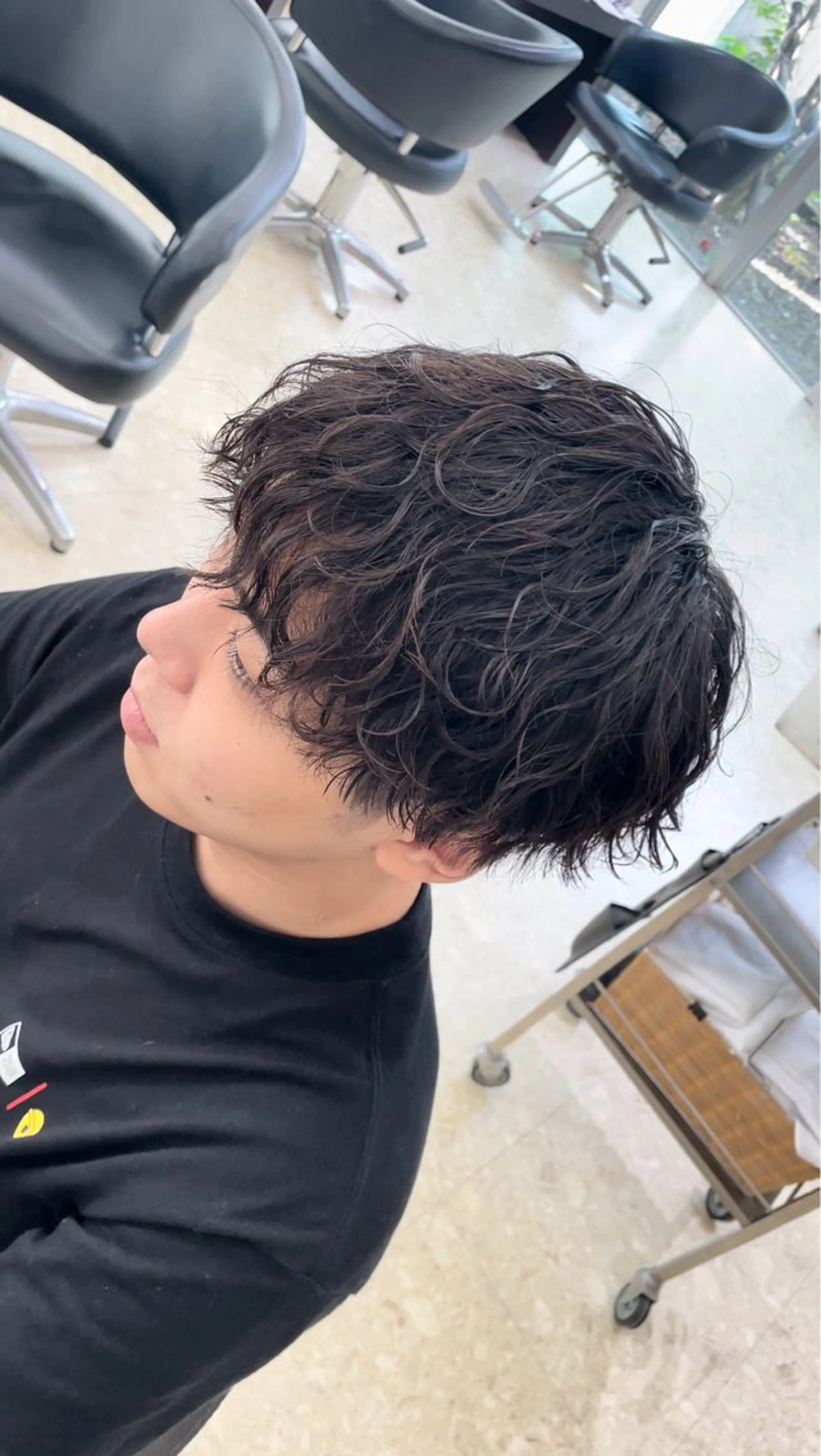 パーマ メンズ マッシュ メンズパーマ 波巻きパーマ 小島 海斗のヘアスタイル