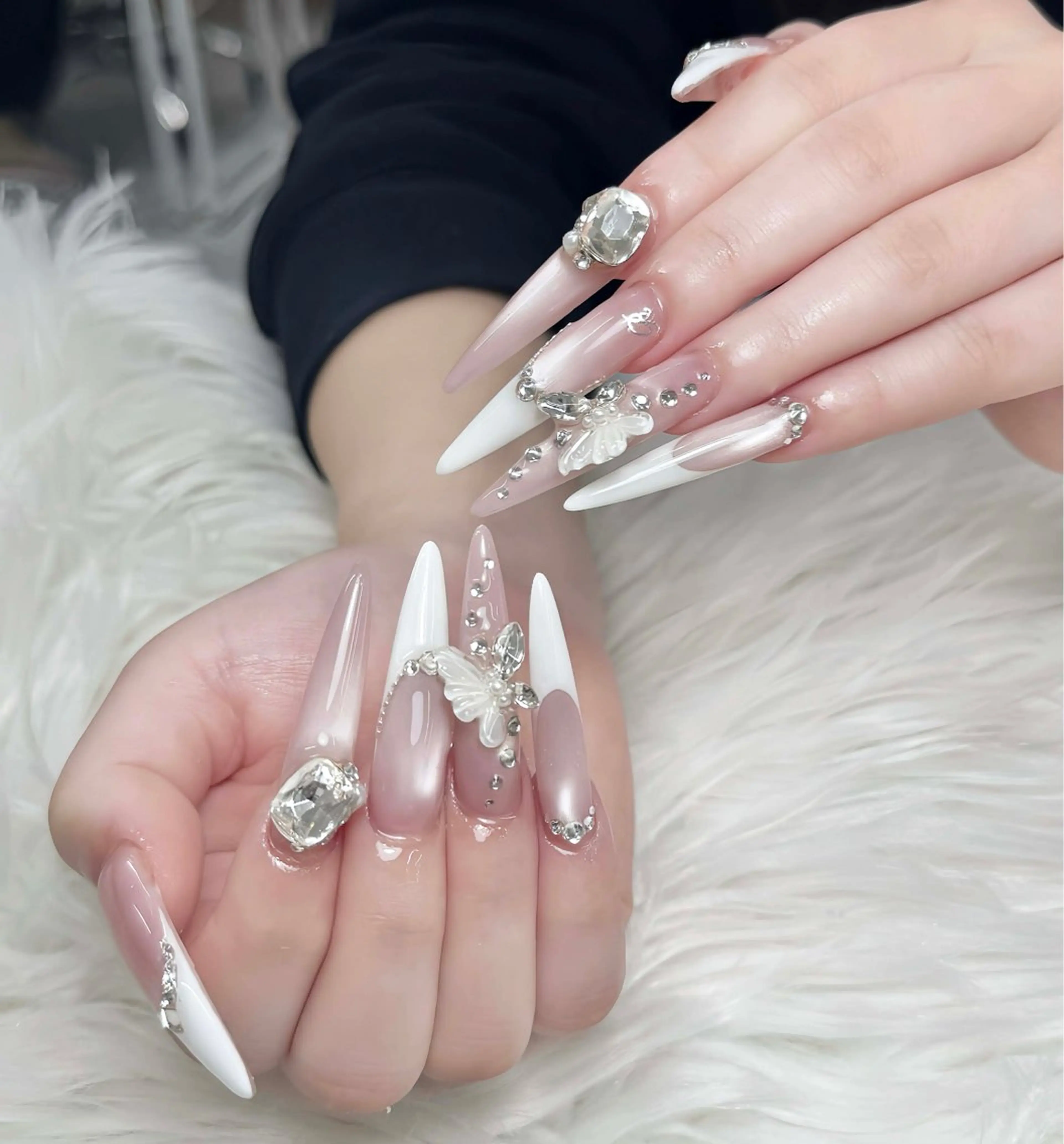 ネイル ハンドネイル いちご chan novaのネイルデザイン