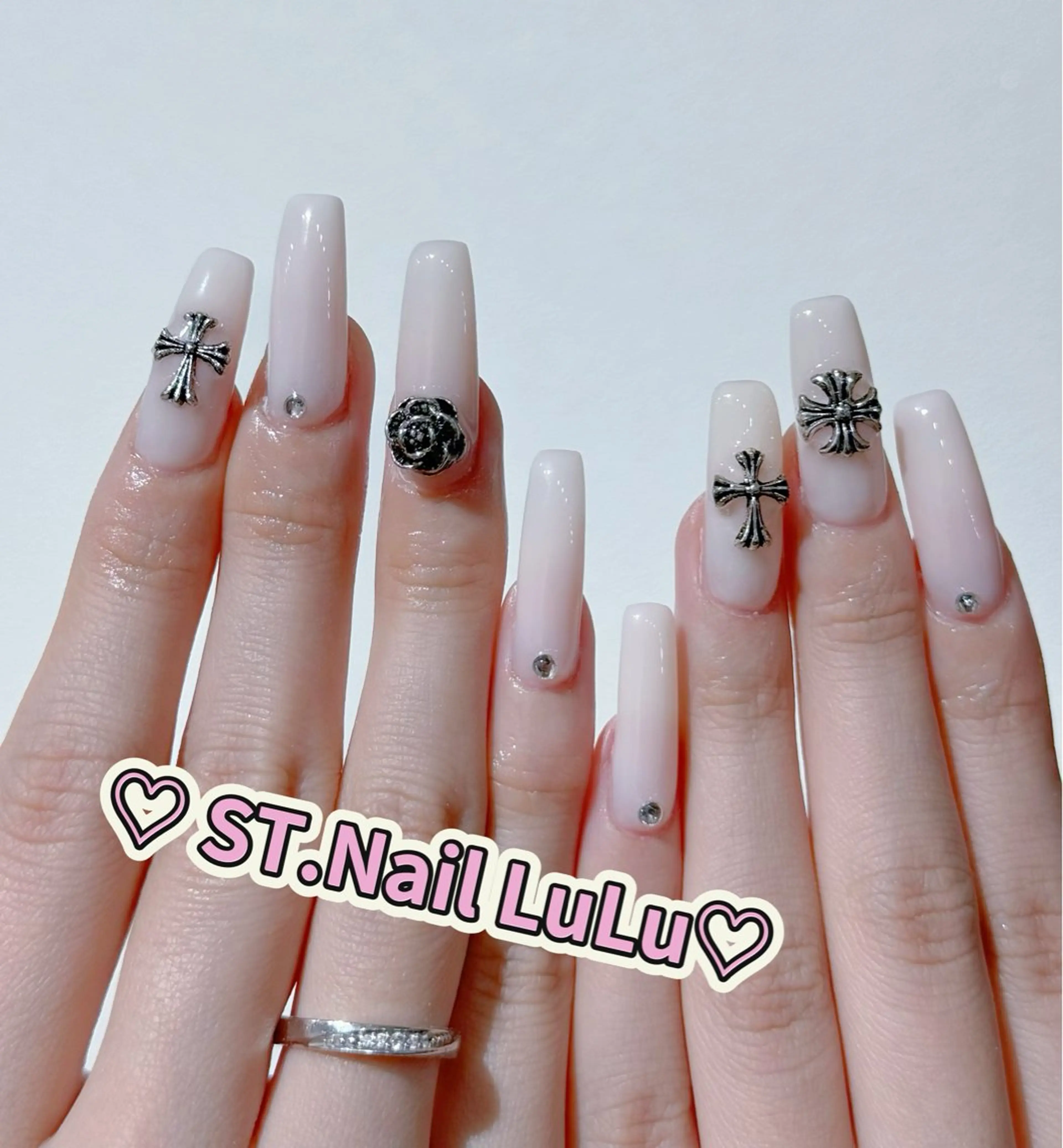 ネイル ル ルのネイルデザイン