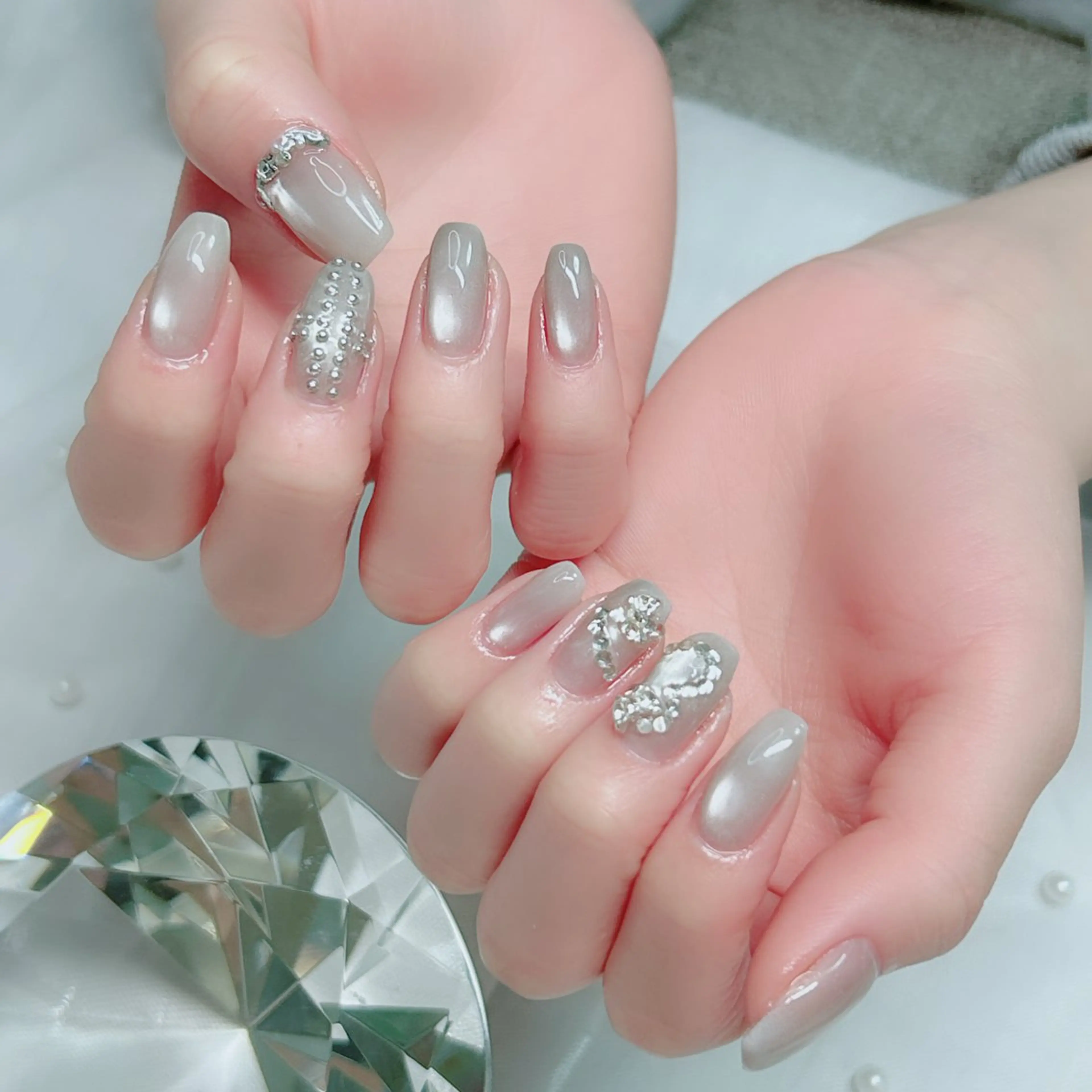 ネイル オーロラネイル ミラーネイル オフィスネイル ワンカラーネイル シンプルネイル ハンドネイル Cute Tips nailのネイルデザイン