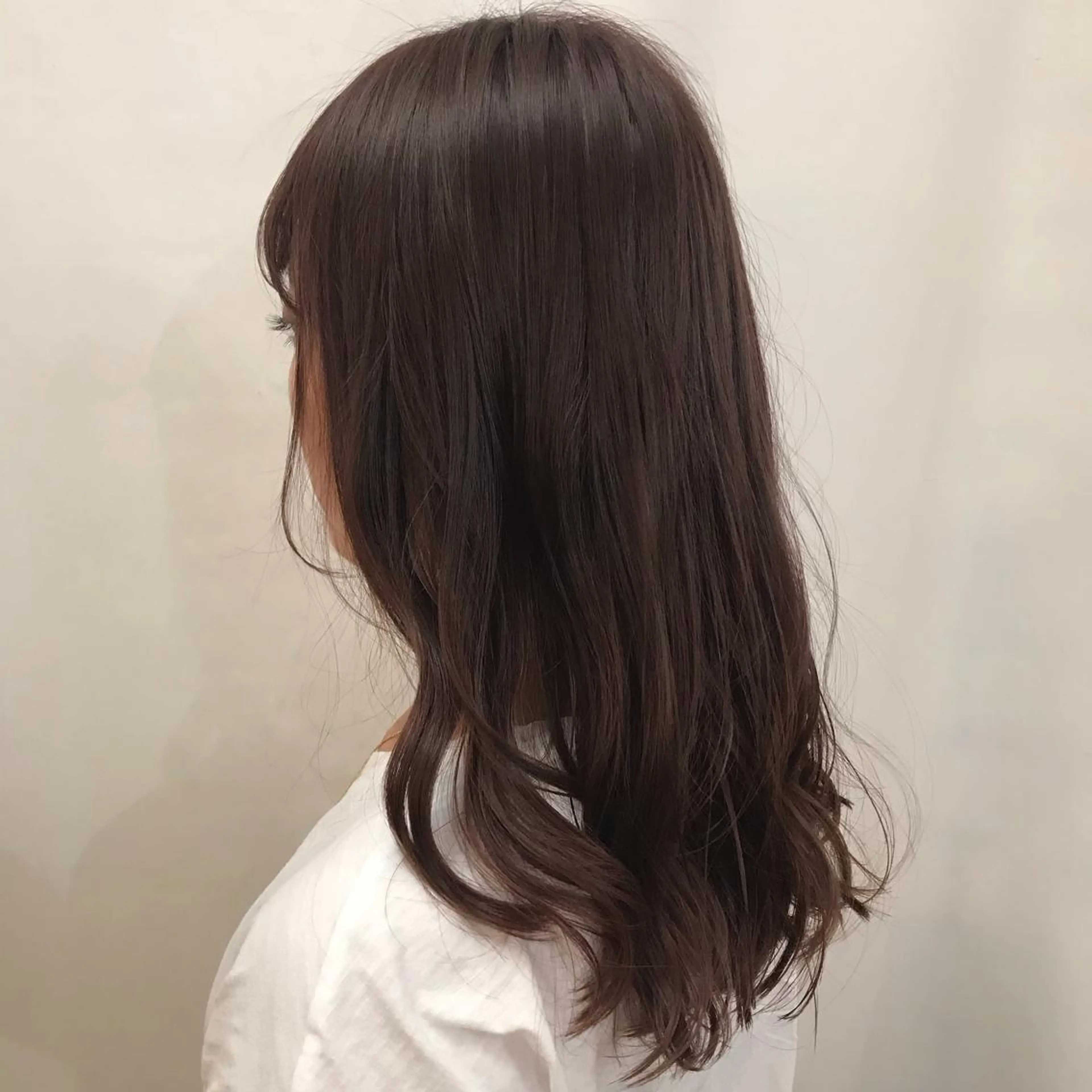 セミロング カラー ブラウンカラー ラベンダーカラー ラベンダーブラウン eye hair / toizumi🫧のマツエク・マツパデザイン