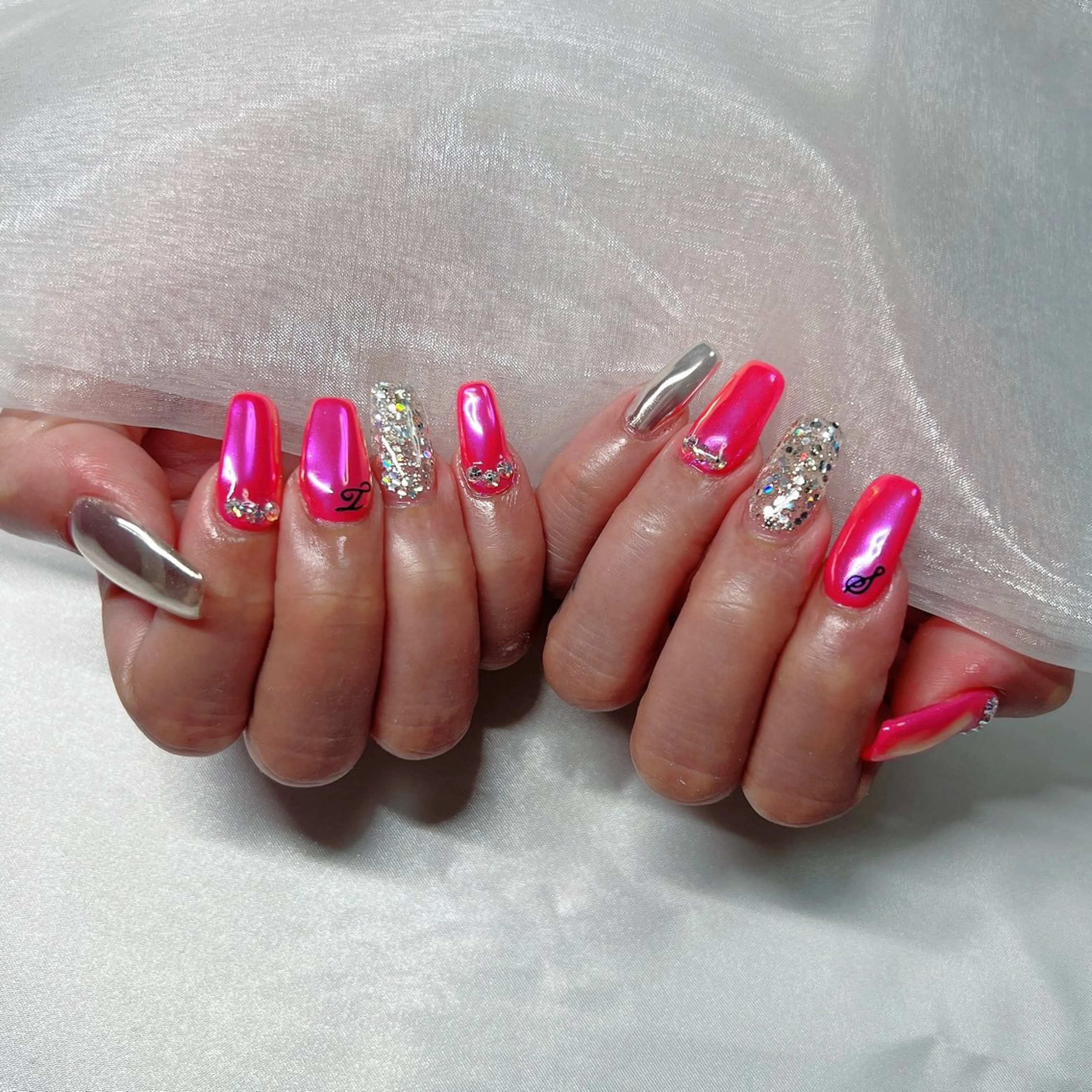 ネイル ジェルネイル 韓国ネイル ラメ(グリッター) マグネットネイル ミラーネイル ハンドネイル -nail salon-Reward所属・nail salon Rewardのネイルデザイン