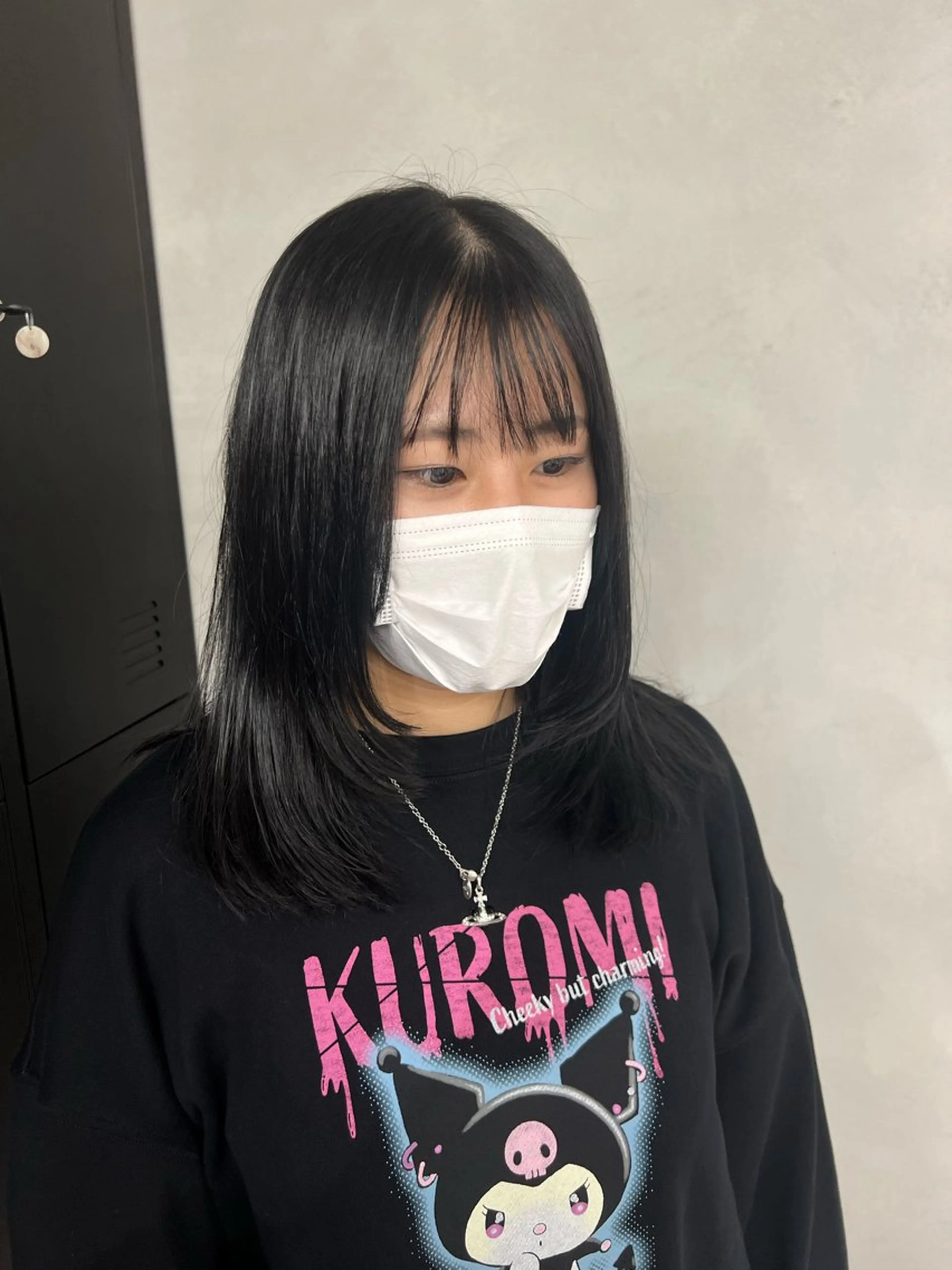 セミロング カラー 小森聖奈 韓国風レイヤーカットのヘアスタイル