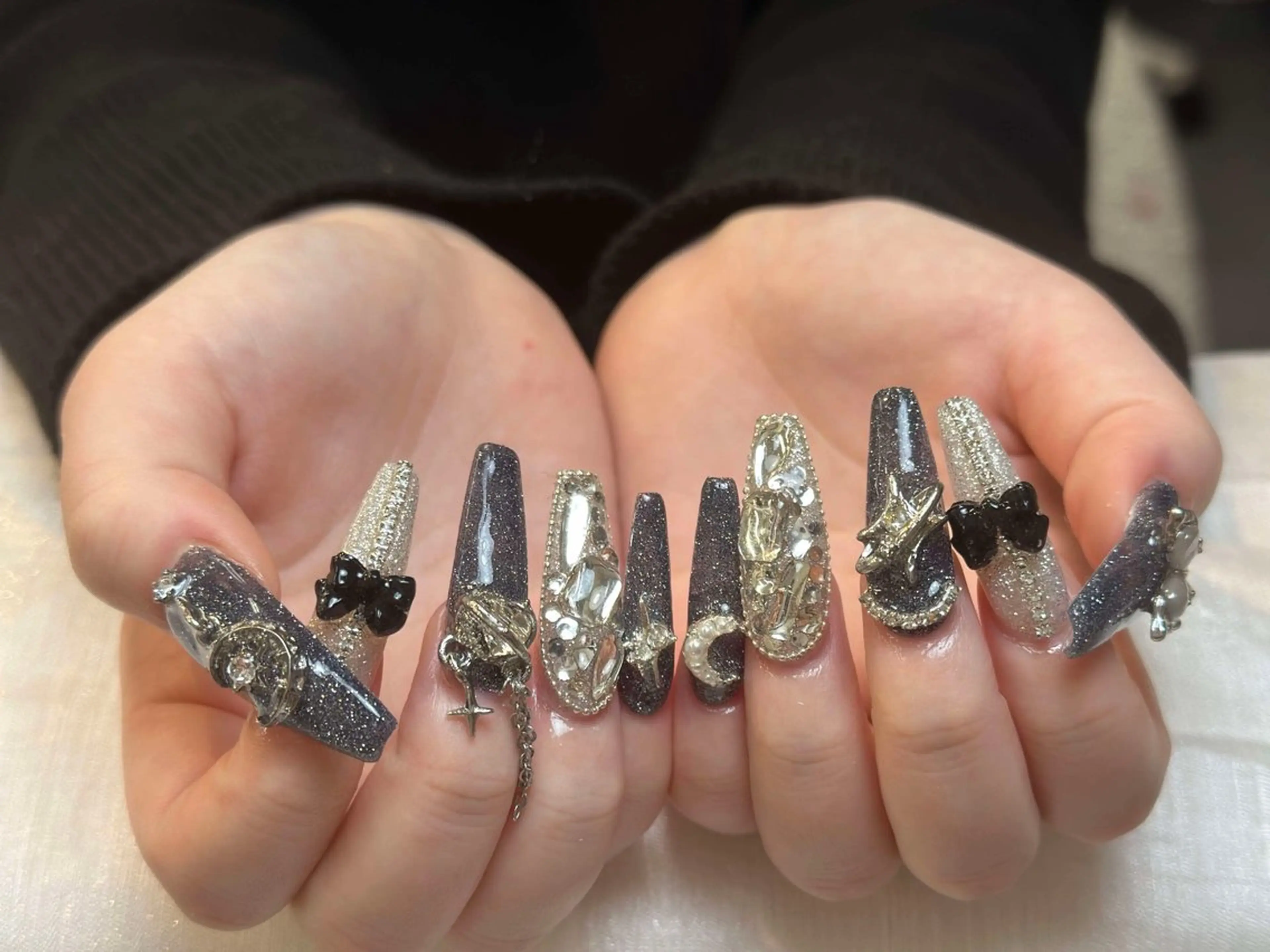 ネイル グラデーション キラキラネイル ワンカラーネイル 冬ネイル Jenn Nail Salonのネイルデザイン
