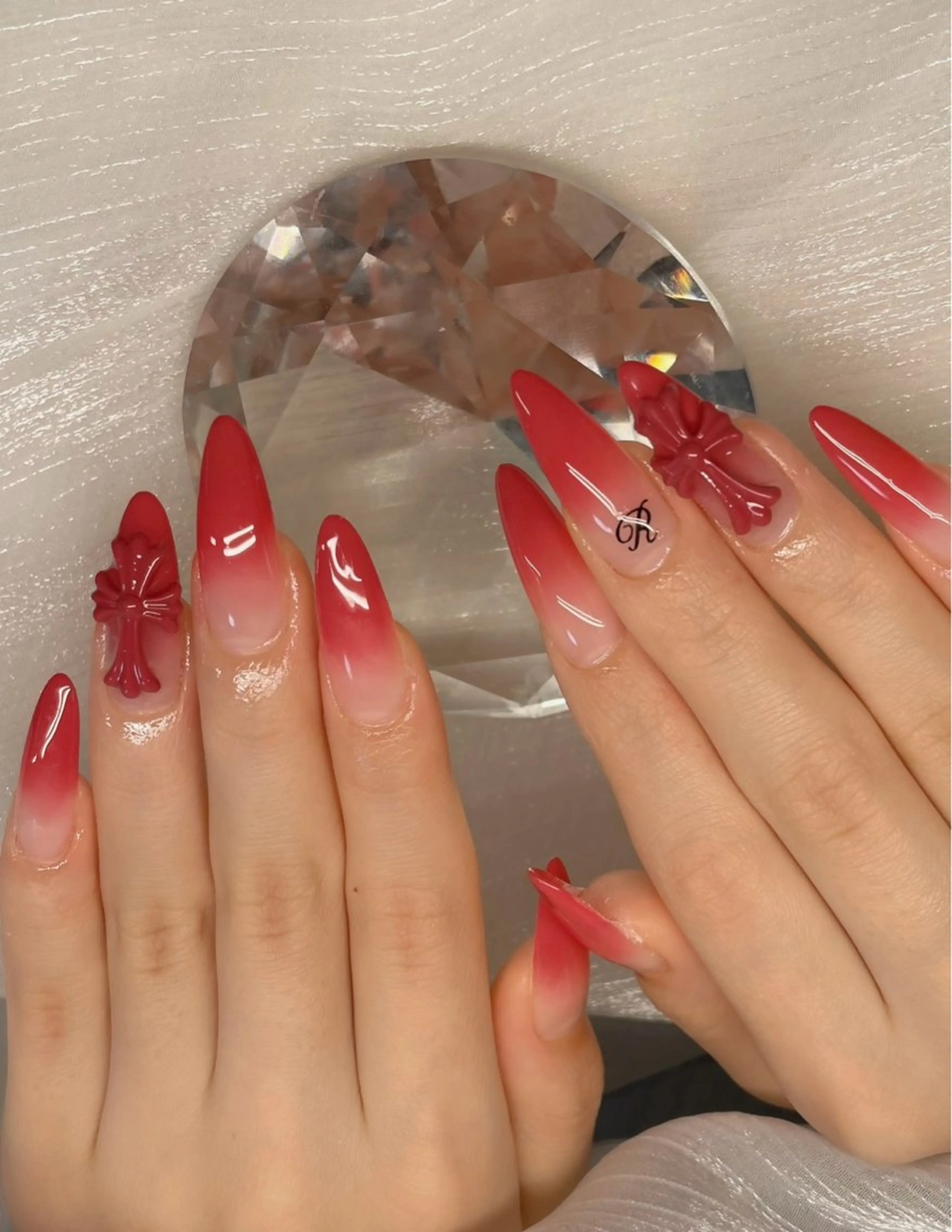 ネイル アートネイル オーロラネイル チークネイル 長さ出し フットネイル ハンドネイル Chan nailsのネイルデザイン