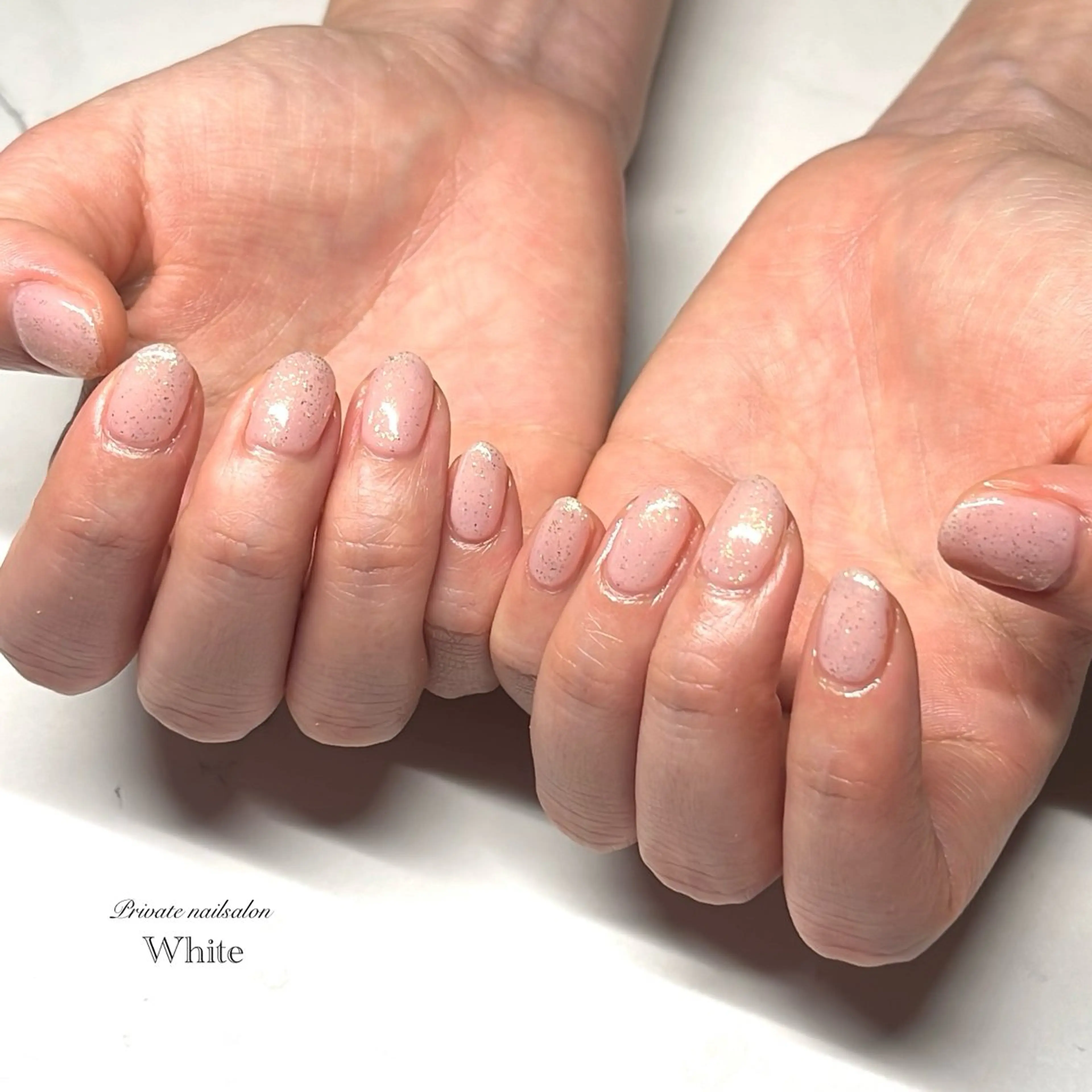 ネイル ゴールド キラキラネイル ラメ(グリッター) ニュアンスネイル ピンク ハンドネイル SAKASHITA KEIのネイルデザイン