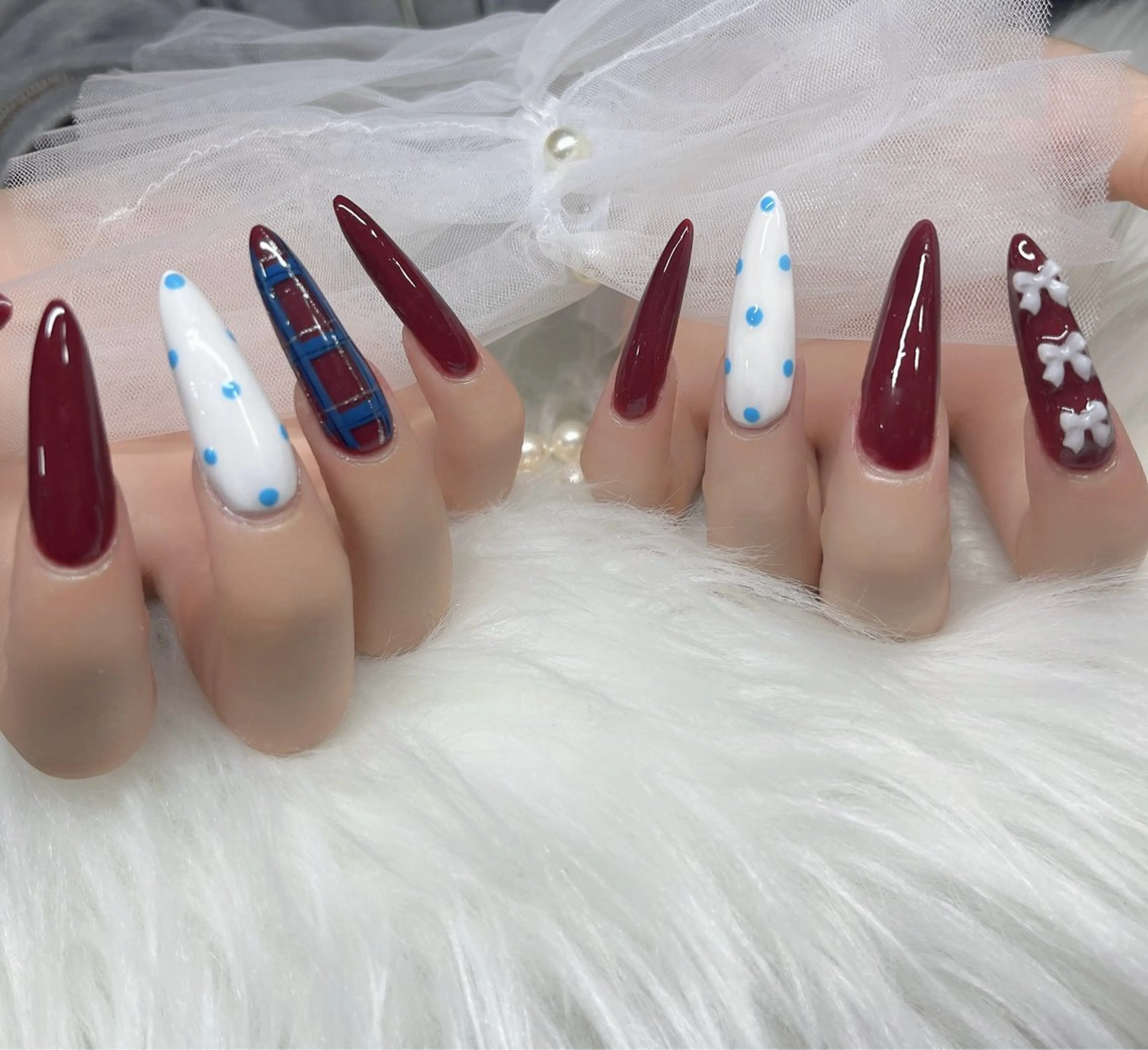 ネイル YOLO NAILのネイルデザイン