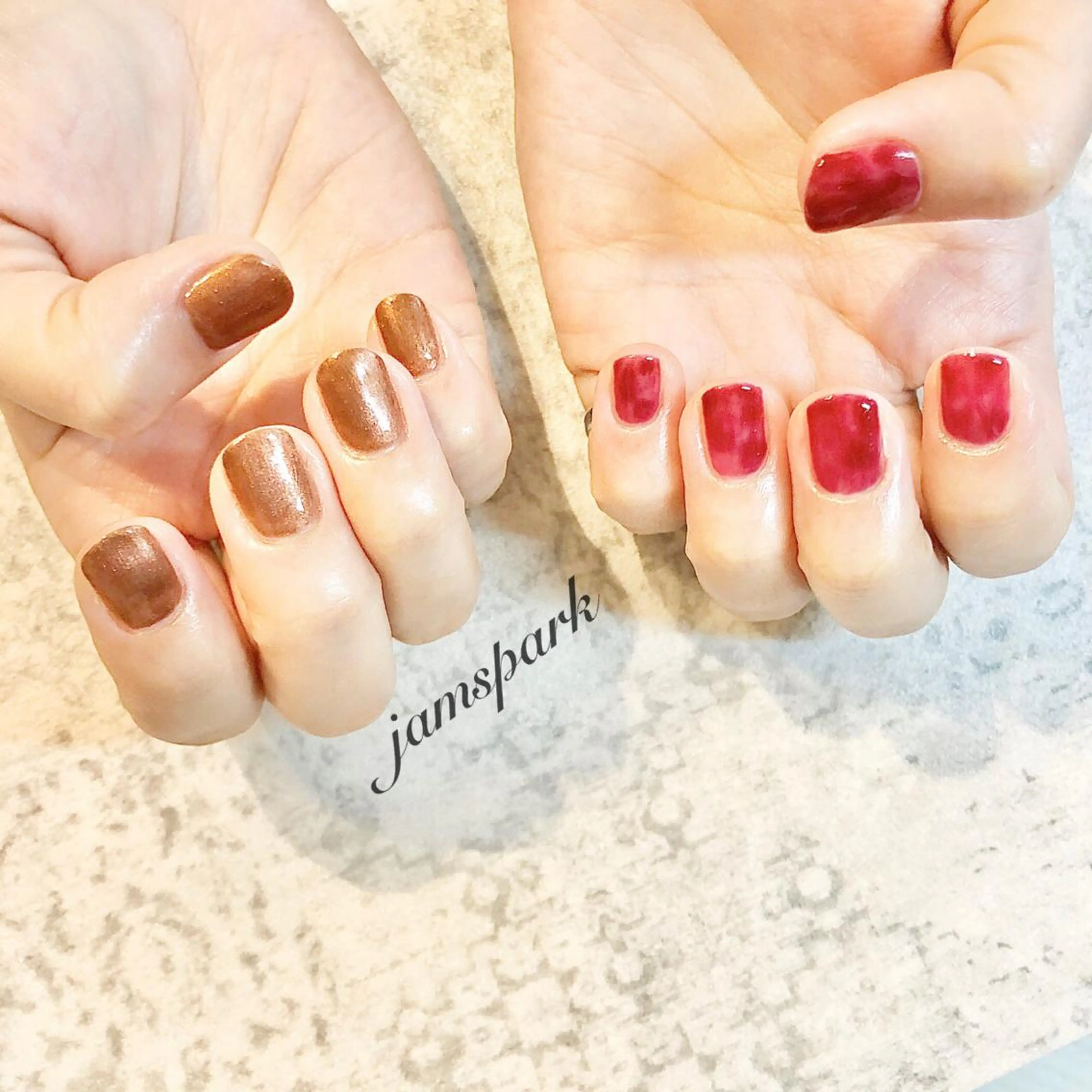 ネイル ブラウン ジェルネイル ニュアンスネイル ワンカラーネイル 赤色 ハンドネイル jamspark ✨のネイルデザイン