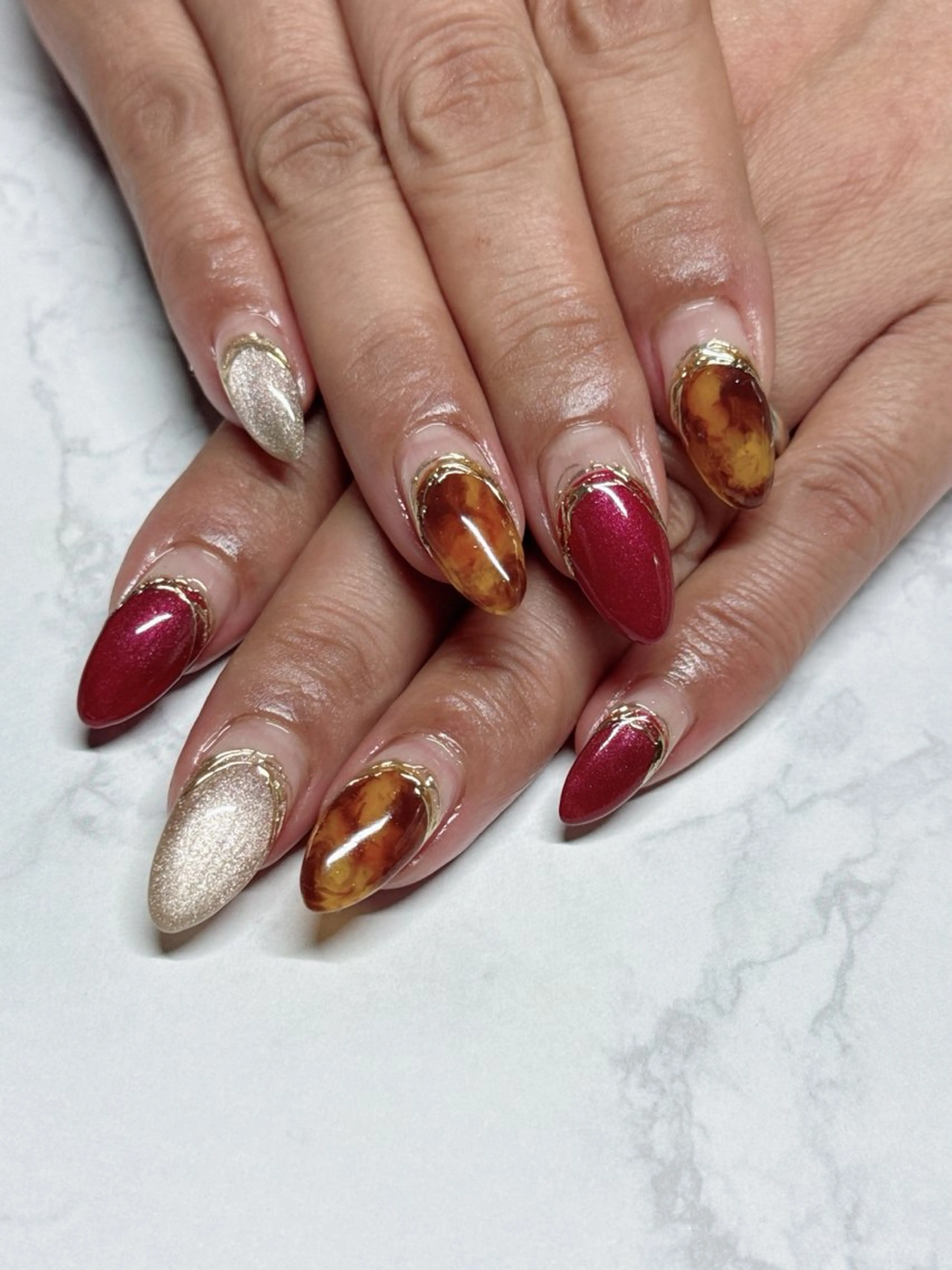 ネイル べっ甲ネイル ハンドネイル nailist SATO【銀座】のネイルデザイン