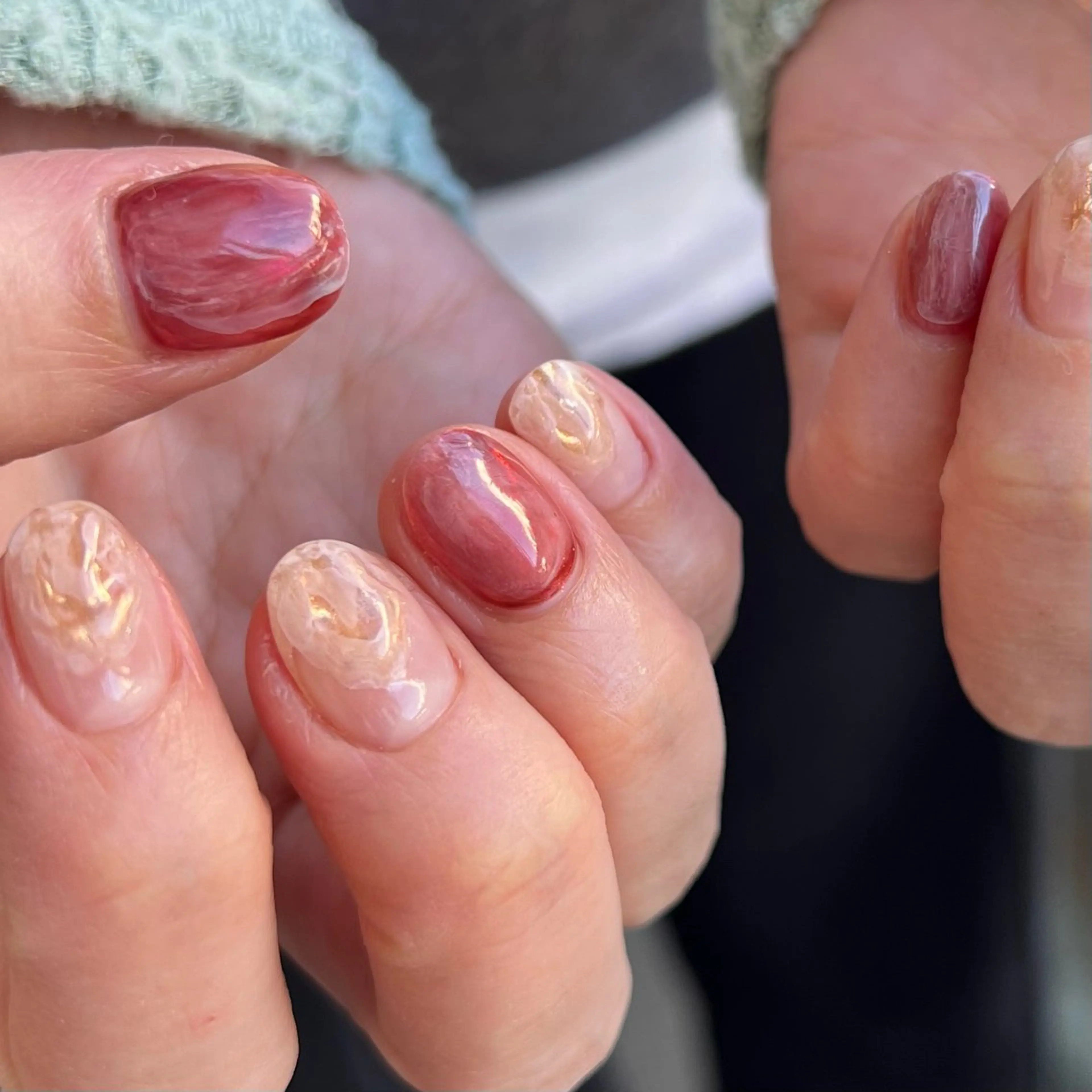 ネイル オーロラネイル ニュアンスネイル kuga amiのネイルデザイン