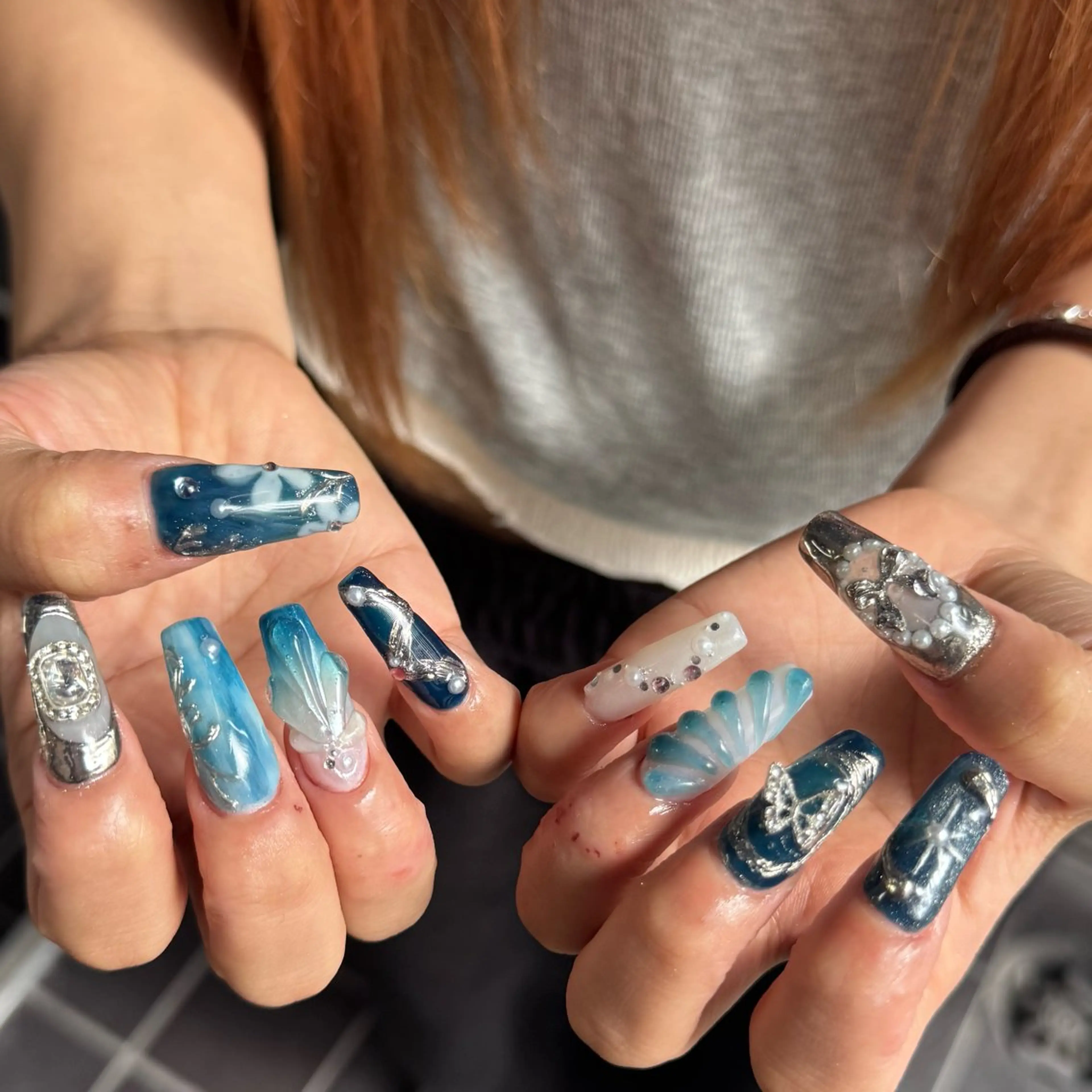 ロング ハンドネイル 小川 柚香のネイルデザイン