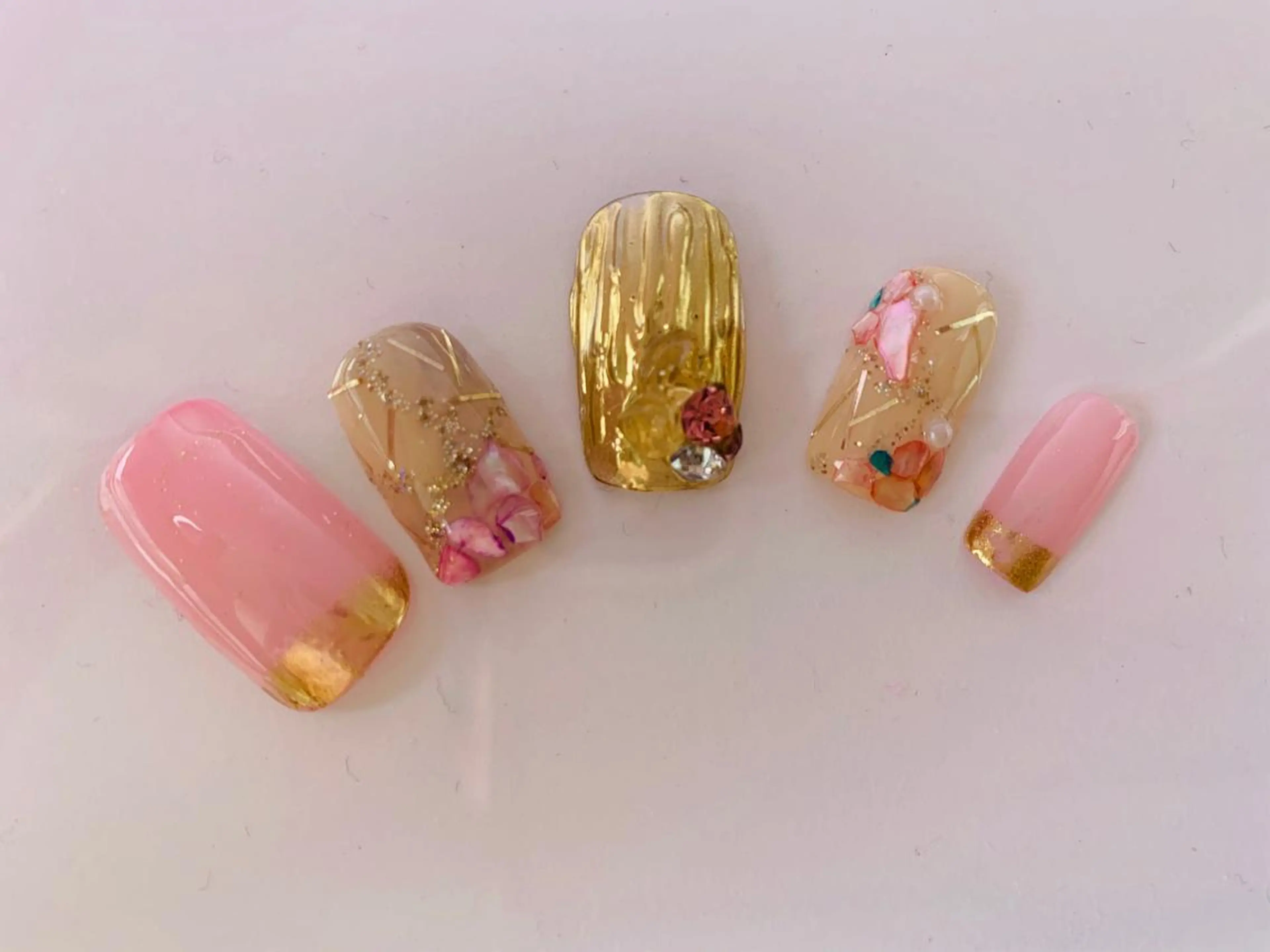 ネイル ゴールド キラキラネイル ラメ(グリッター) ピンク noheanail YONEDAのネイルデザイン