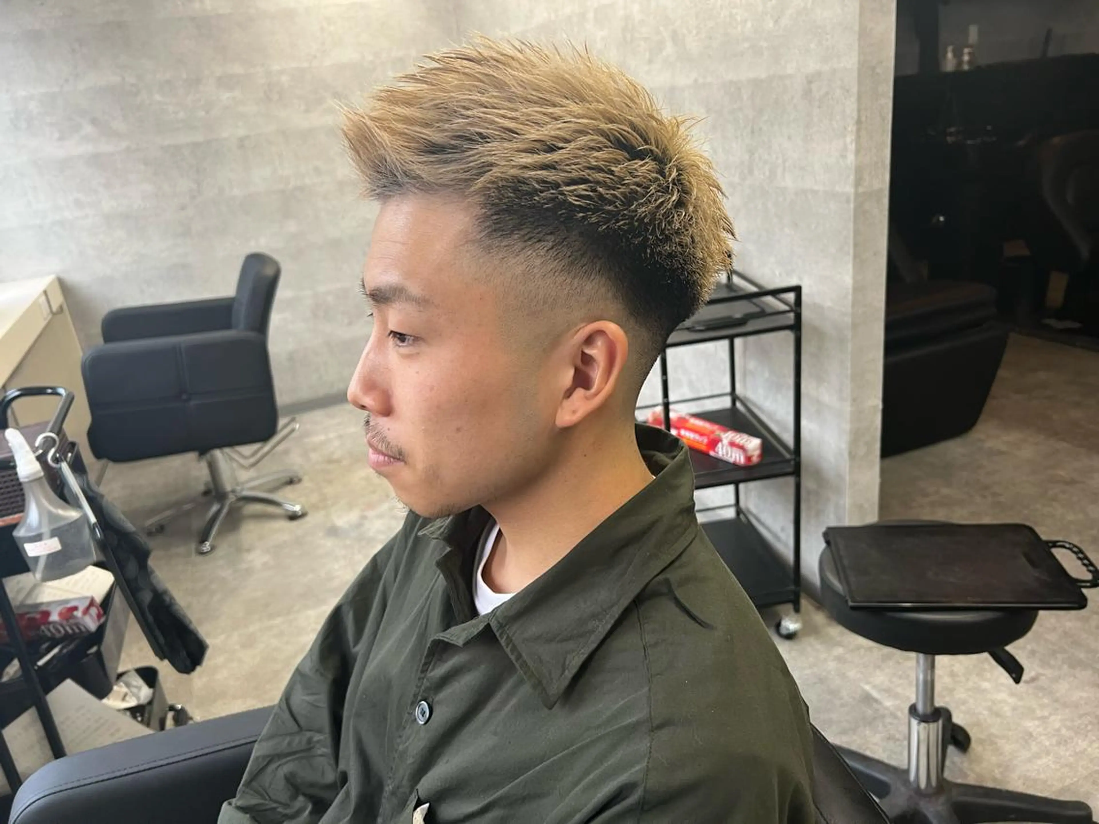 ショート カラー メンズ フェードカット ダブルカラー 高階 晃一 /レイヤーカットのヘアスタイル