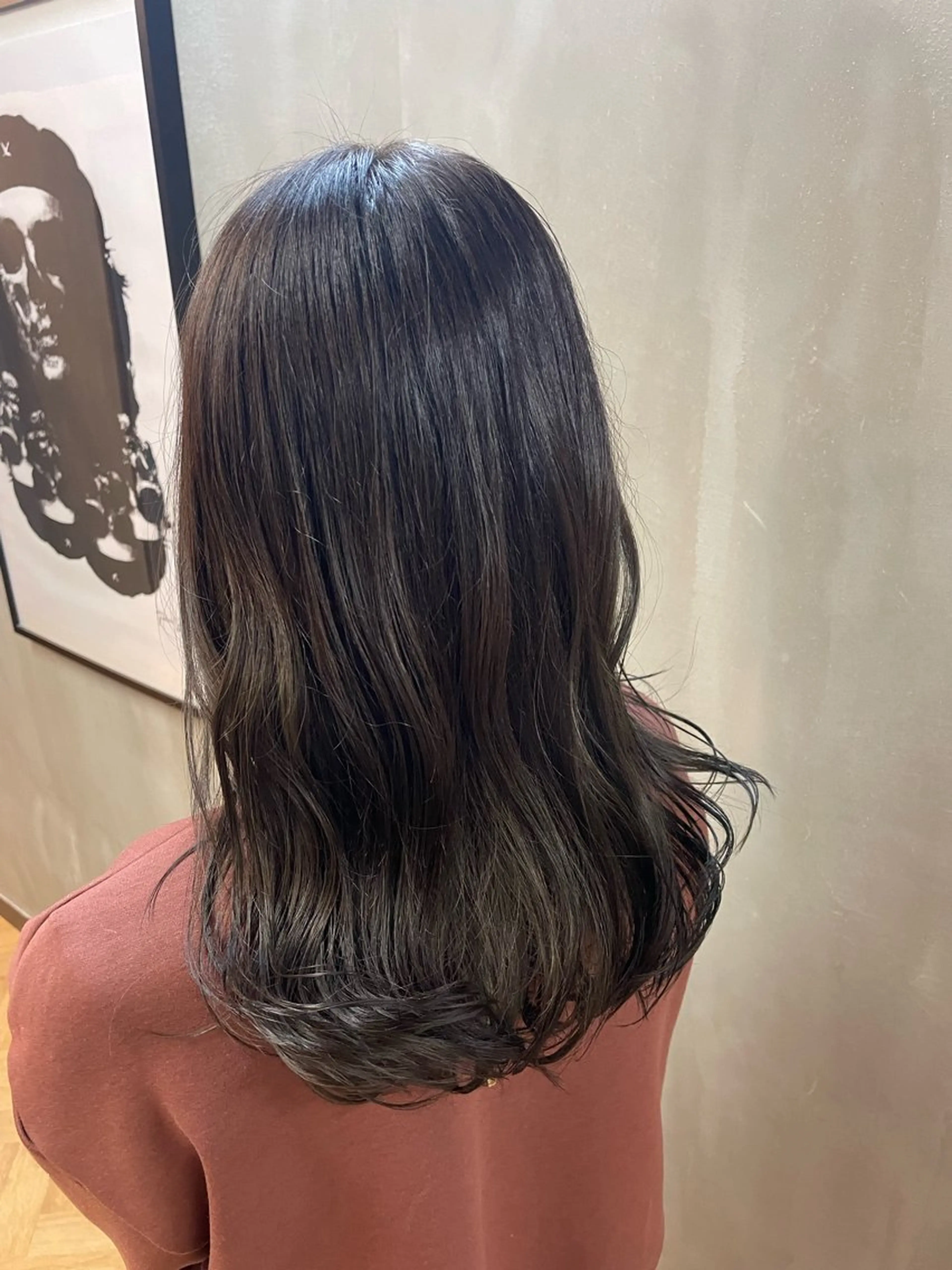 セミロング カラー ベージュカラー オリーブベージュ トリートメント 慎太朗/パーマ/ボブ /センターパートのヘアスタイル