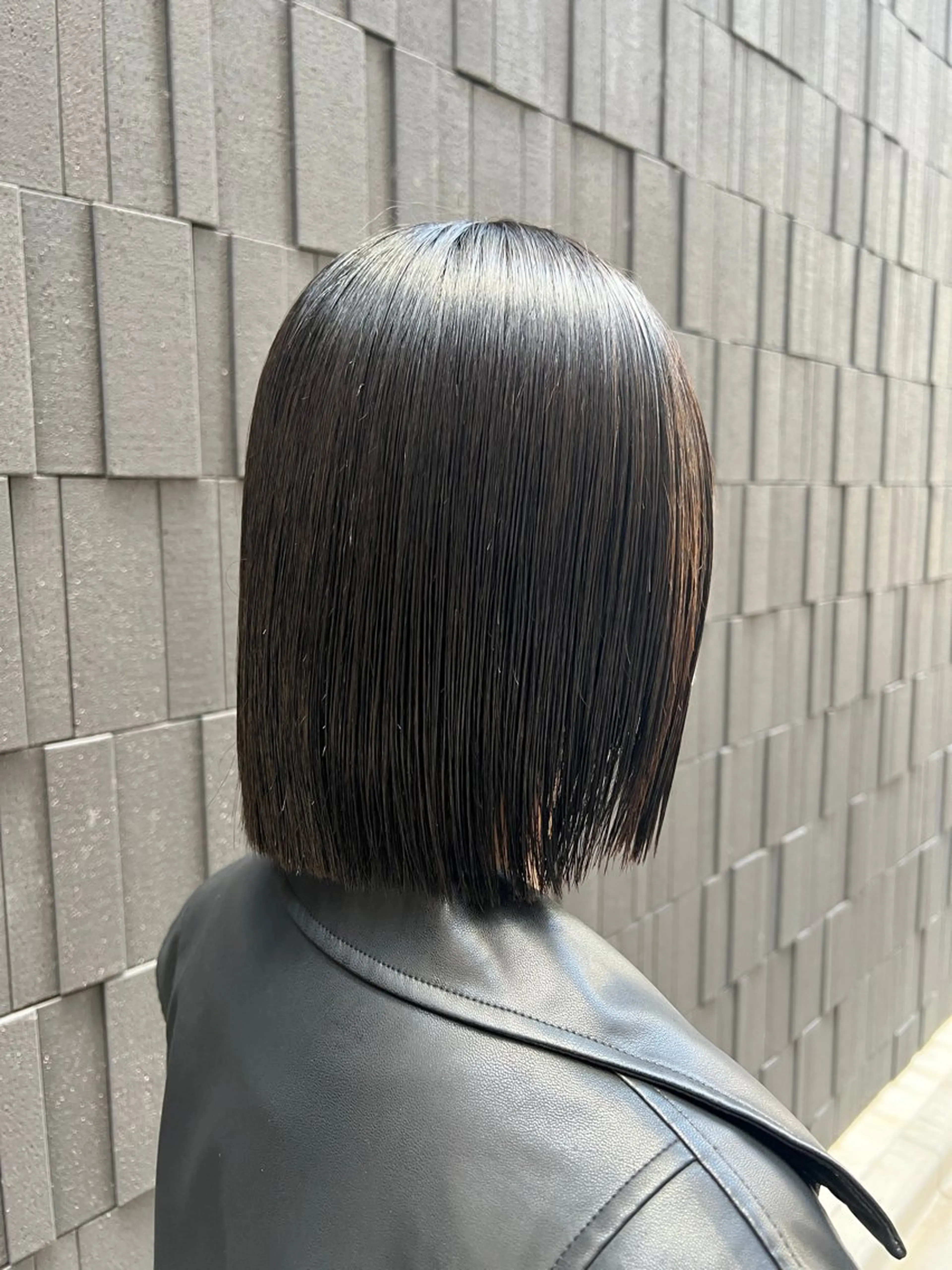 ミディアム ボブ 縮毛矯正 タッセルカット カット 縮毛矯正 BEACH　HAIR&NAIL所属・両国駅徒歩1分⭐️ アイロン仕上げのヘアスタイル