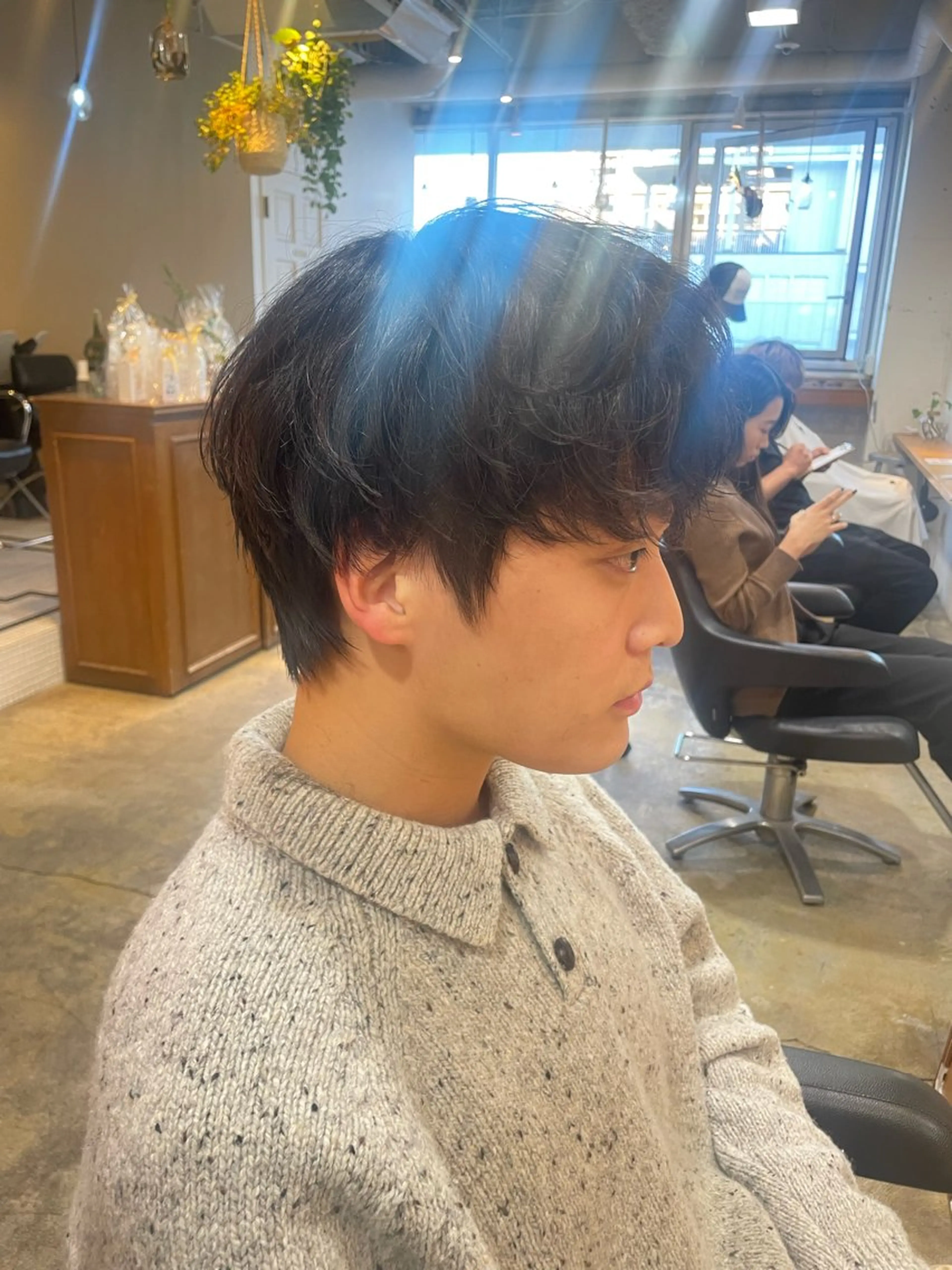 ミディアム パーマ メンズ RIN／韓国ヘア レイヤーカットのヘアスタイル