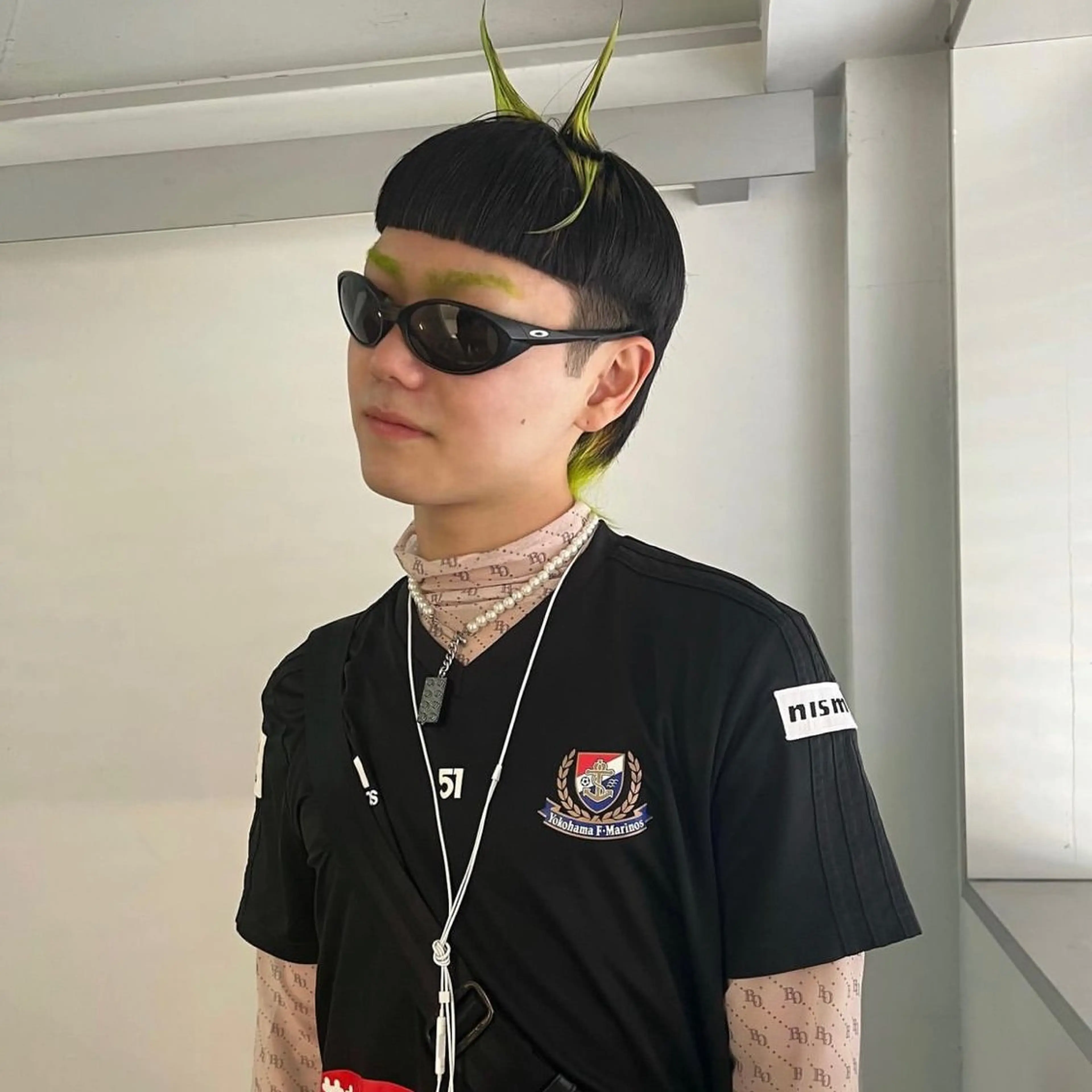 ショート カラー ウルフカット カット ヘアカラー ブロンド／ブリーチ 【SITY.】のヘアスタイル