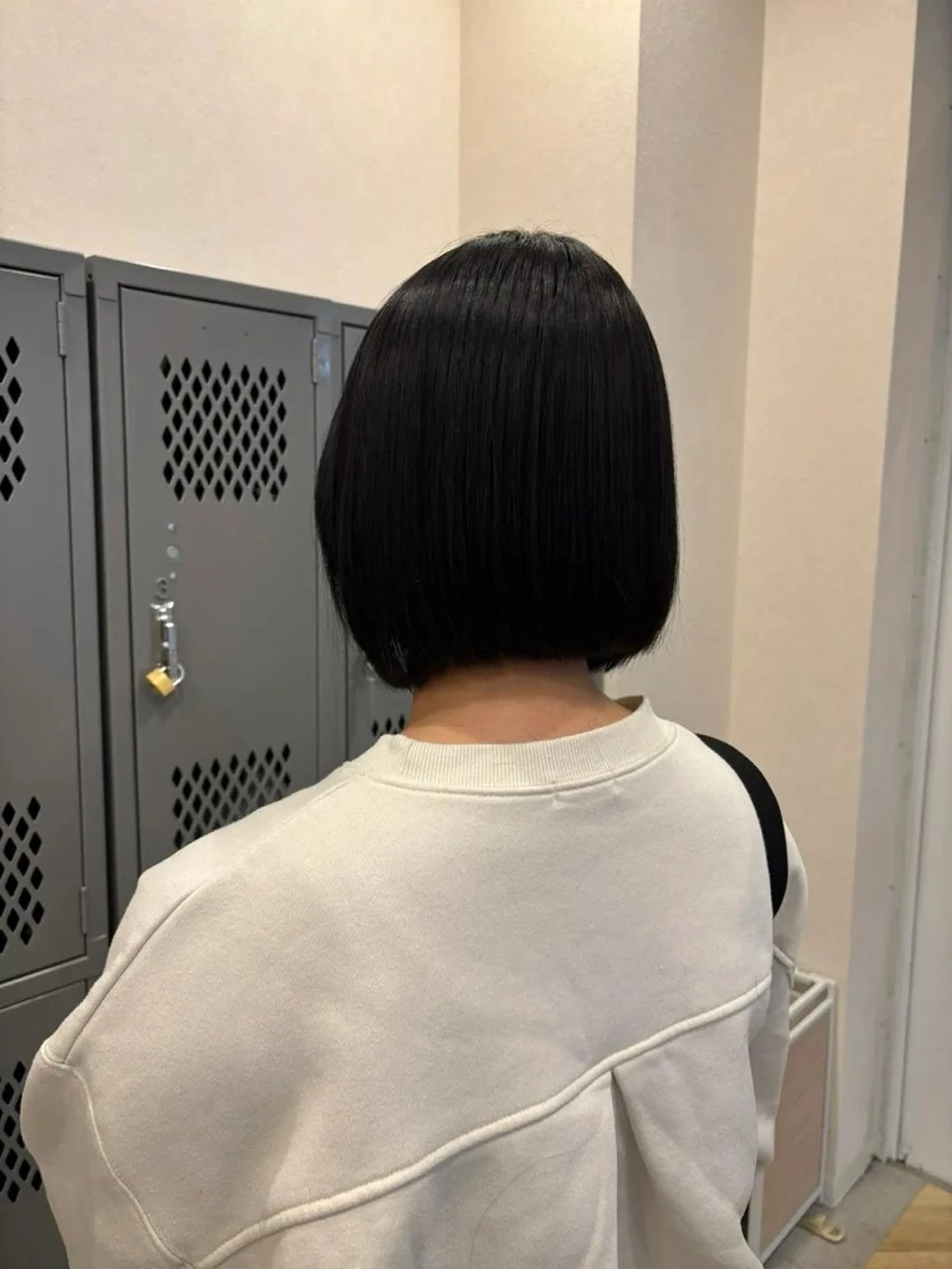 ショート ボブ カット 佐藤 優衣のヘアスタイル