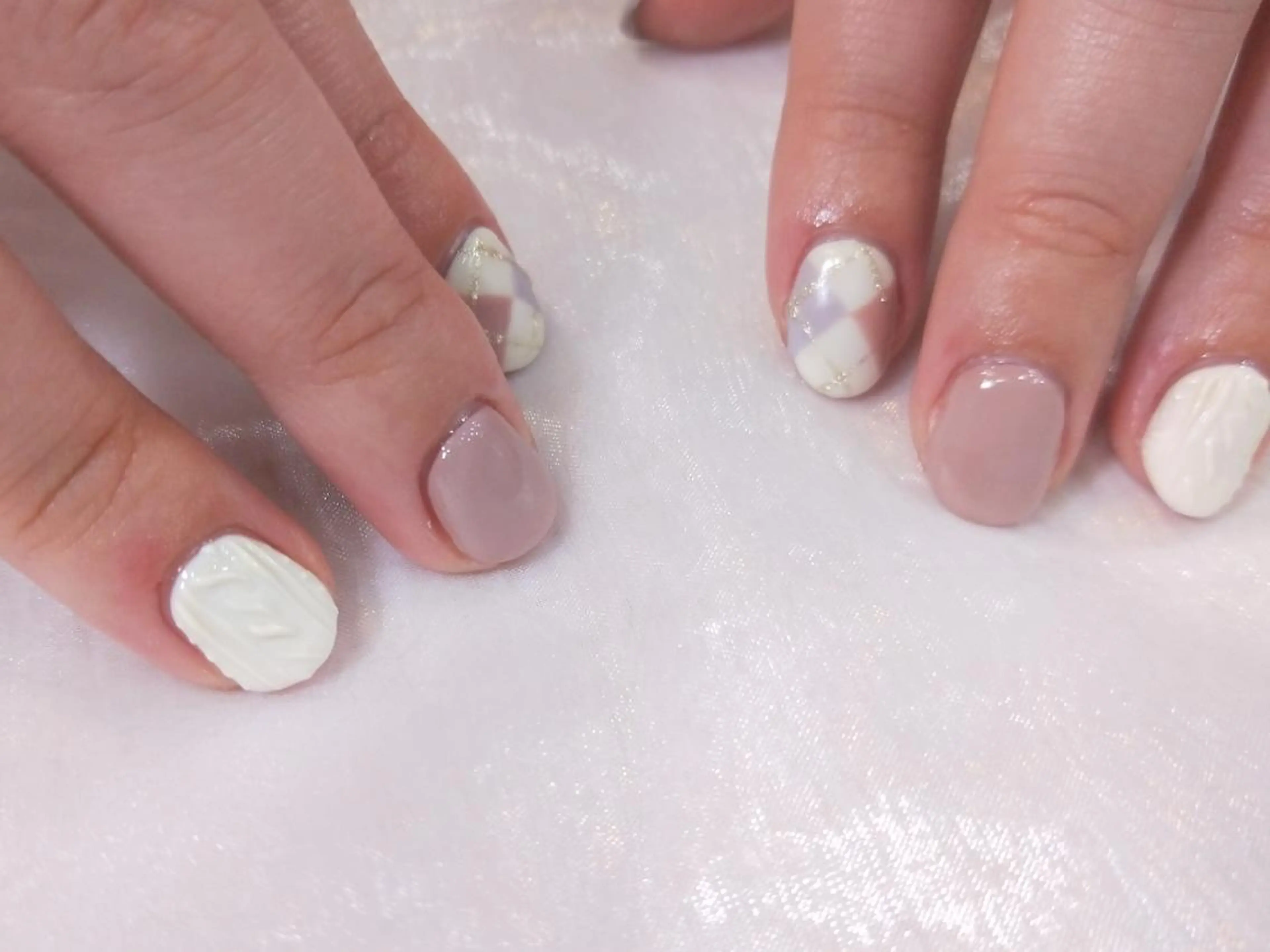 ネイル ハンドネイル ハンドケア R'well所属・はばすみれ🎀ﾈｲﾙ 光ﾌｪｲｼｬﾙ ﾍｱのネイルデザイン