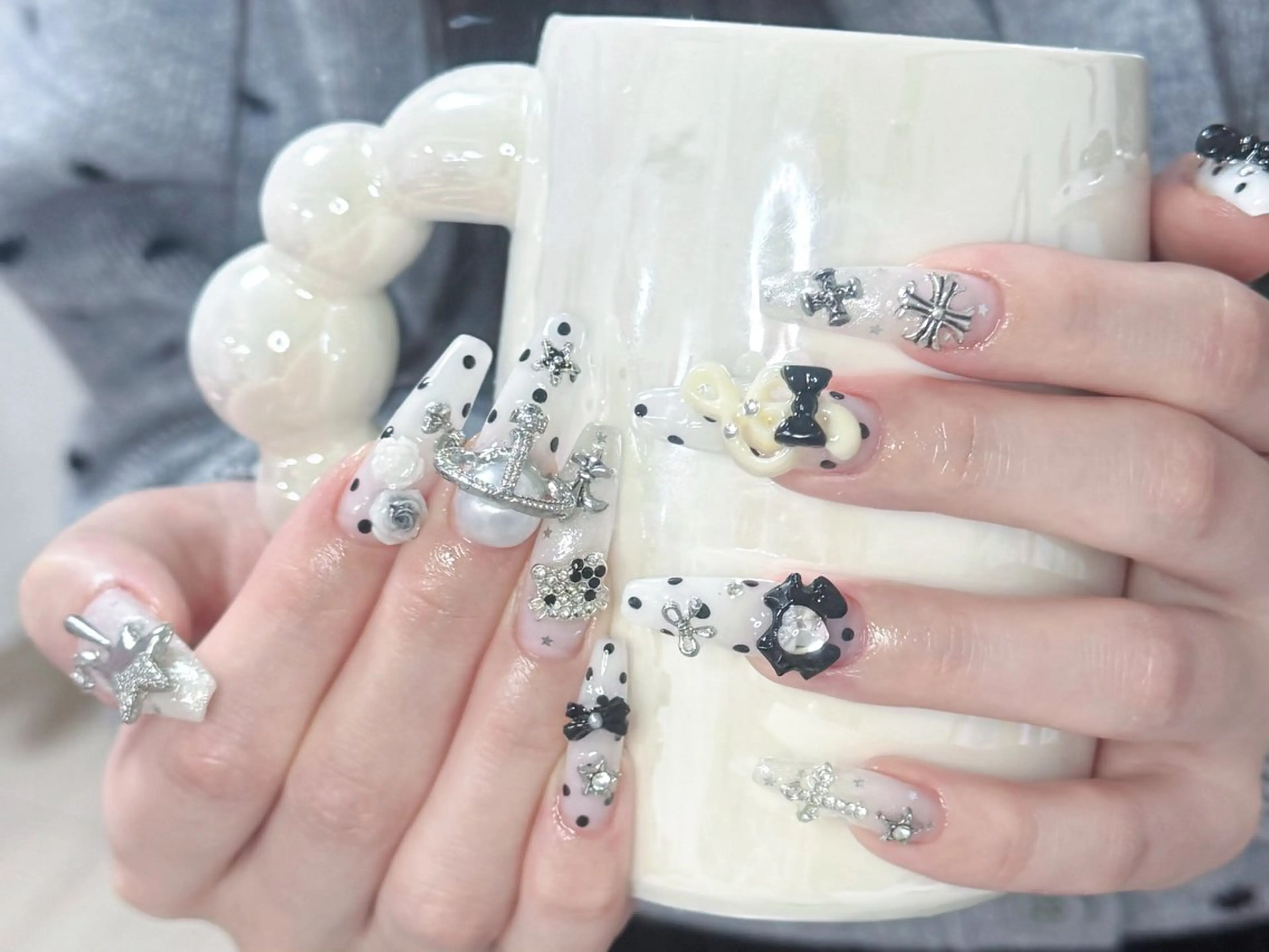 ネイル アートネイル オーロラネイル チークネイル フレンチネイル ガラスフレンチ ハンドネイル 🎀🎀YooLi Nail Salonのネイルデザイン