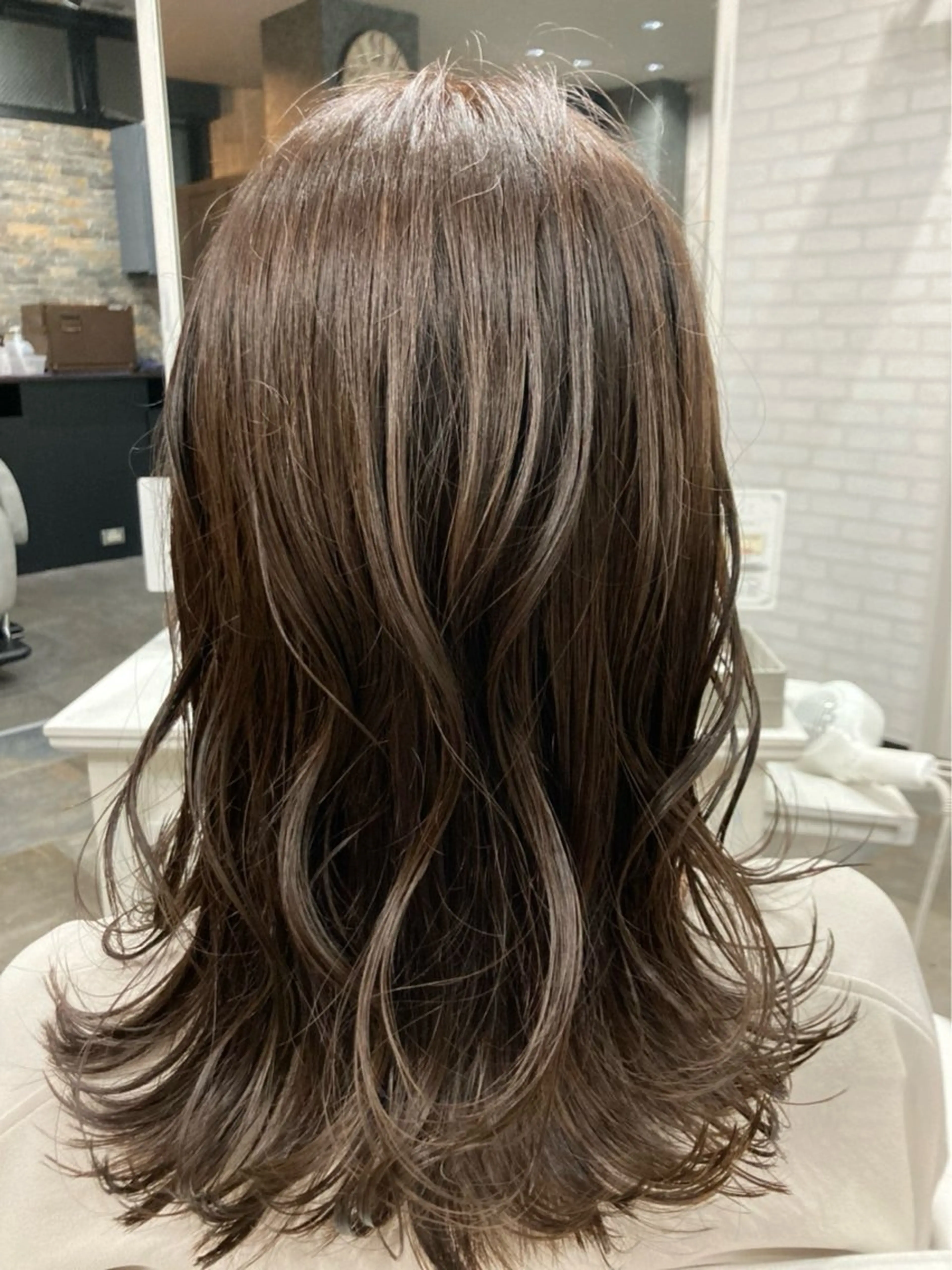 ミディアム ボブレイヤー ミディアムパーマ ミストバング ボブ ハイライト The Apartment of Solon Citta 船橋609所属・髪質改善/縮毛矯正/ 美髪/個室/ハラのヘアスタイル