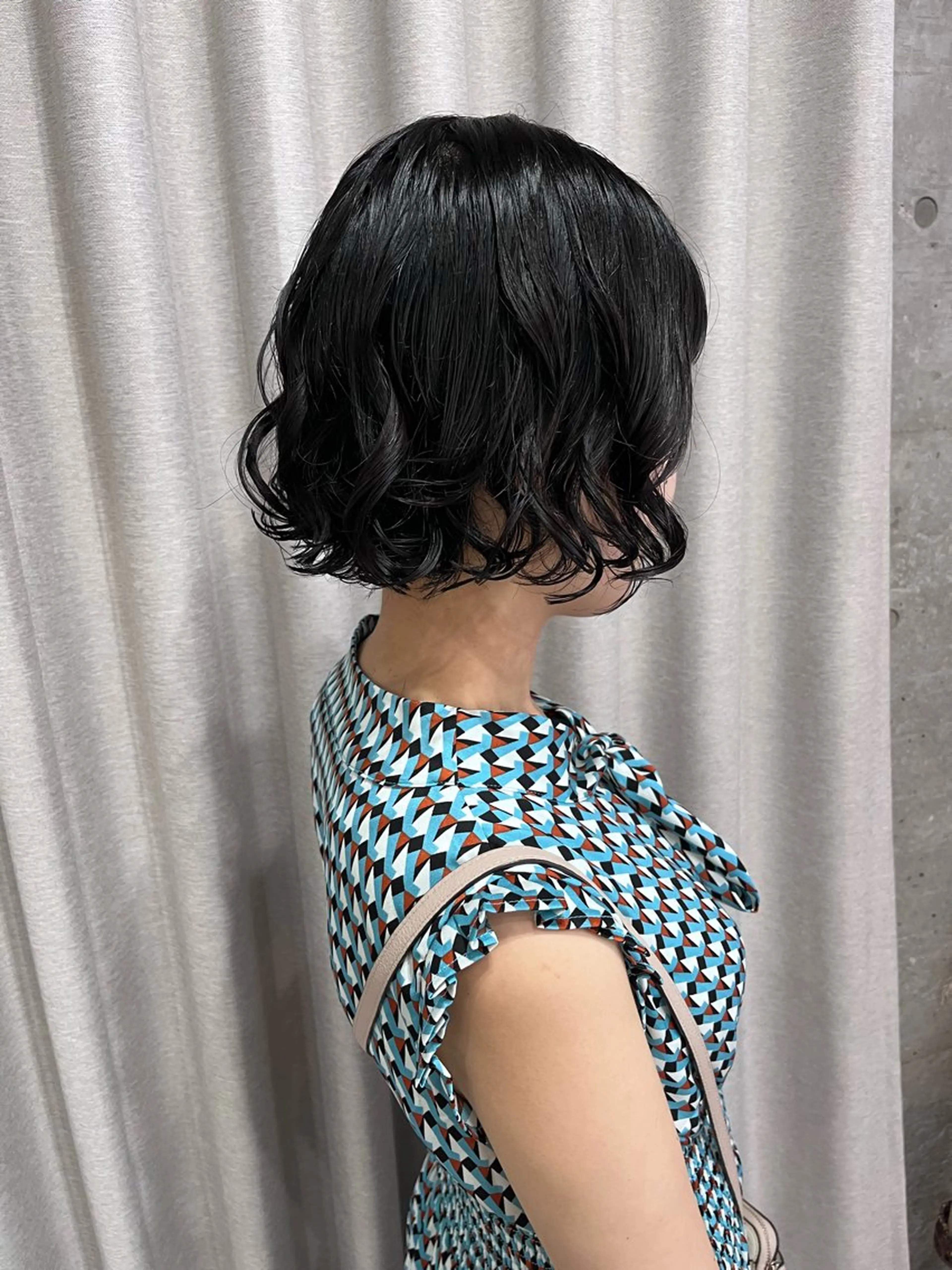 ミディアム パーマ ショートカット無料/ 小顔ショートのヘアスタイル