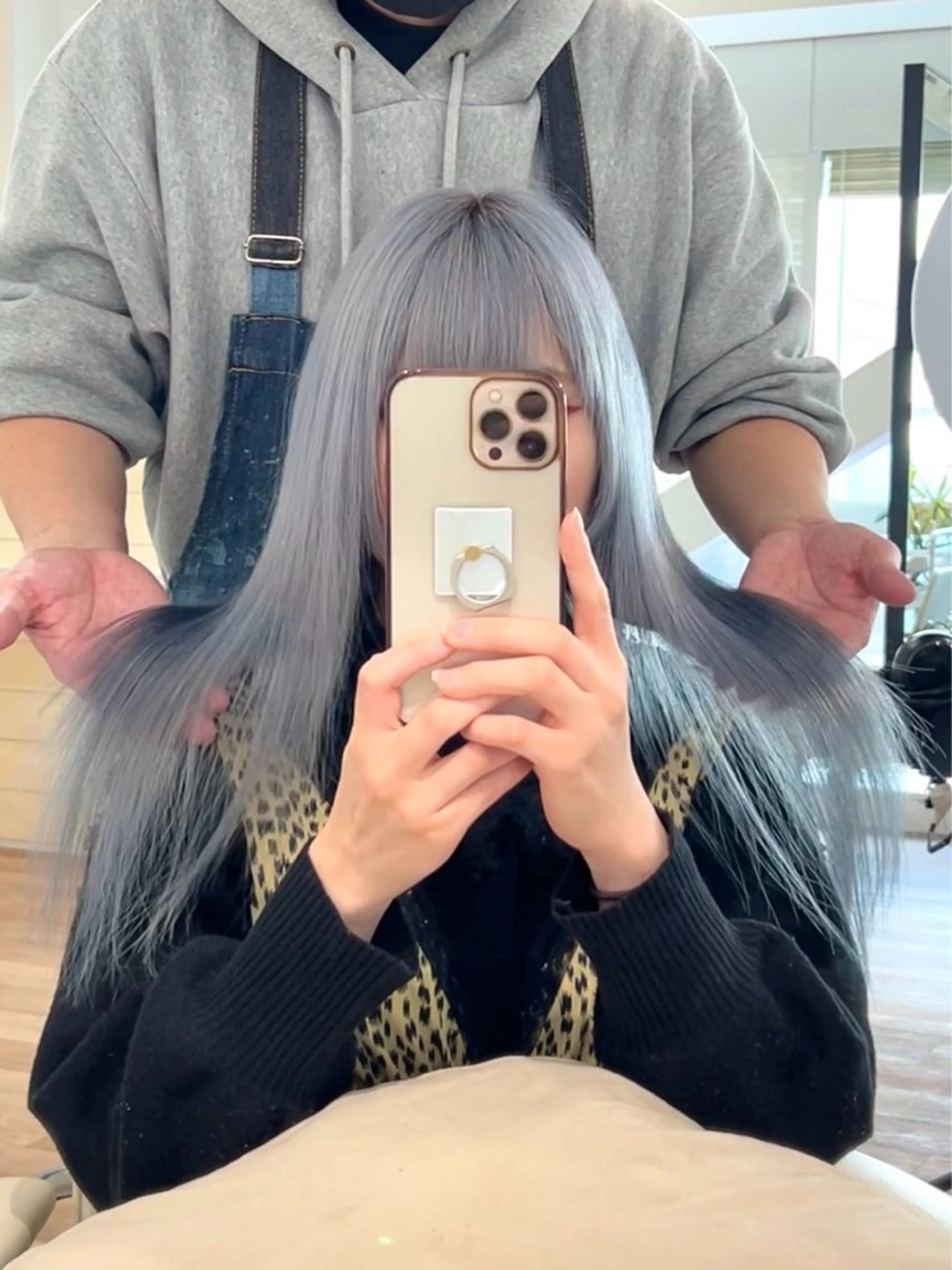 ロング カラー カット ヘアカラー トリートメント 前髪/顔まわりカット 艶髪/髪質改善/縮毛のヘアスタイル