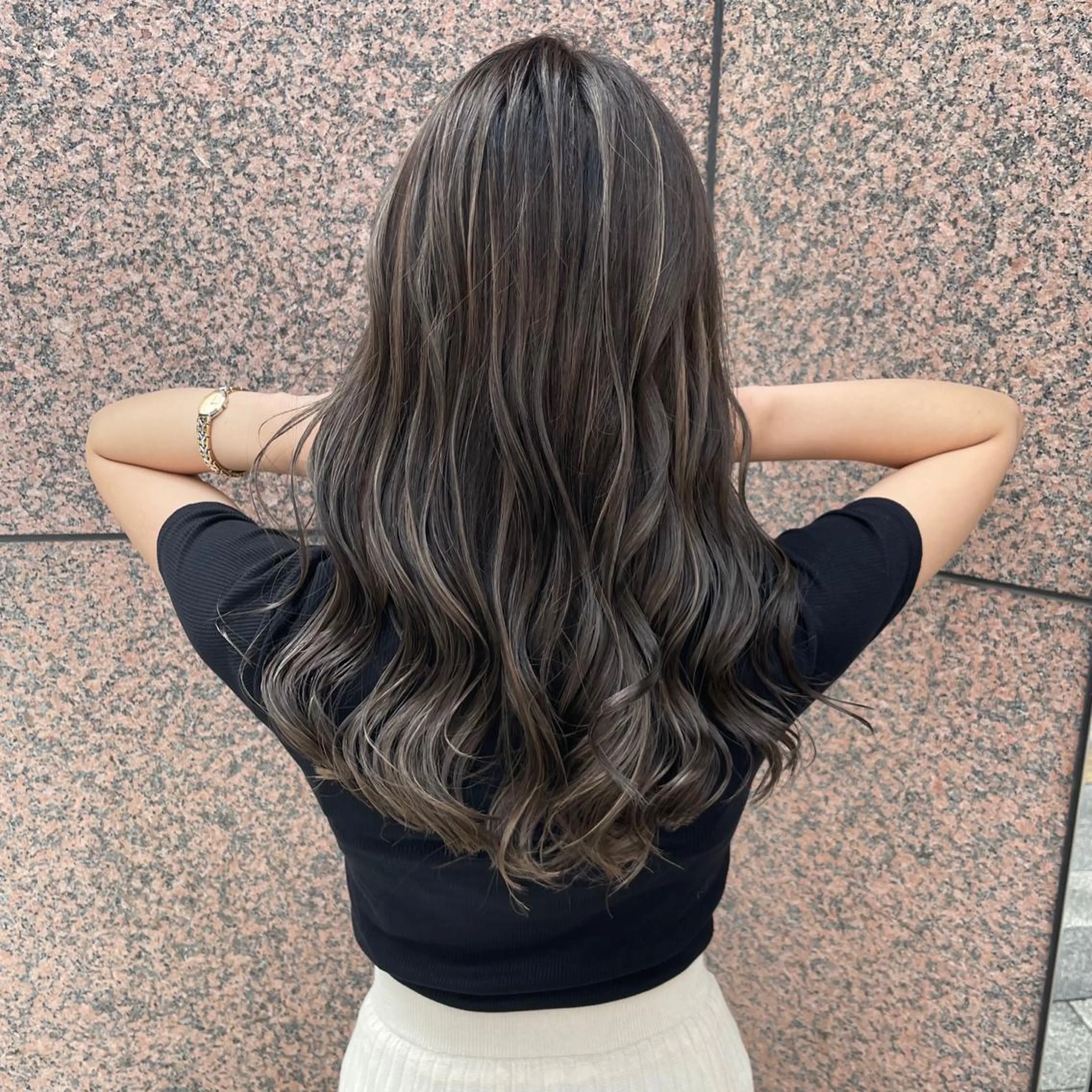 セミロング カラー ヘアアレンジ ハイライトカラー ハイライト 髪質改善 ヘアカラー 🇰🇷韓国ヘア★ 副店長.쿠리타⭐︎のヘアスタイル