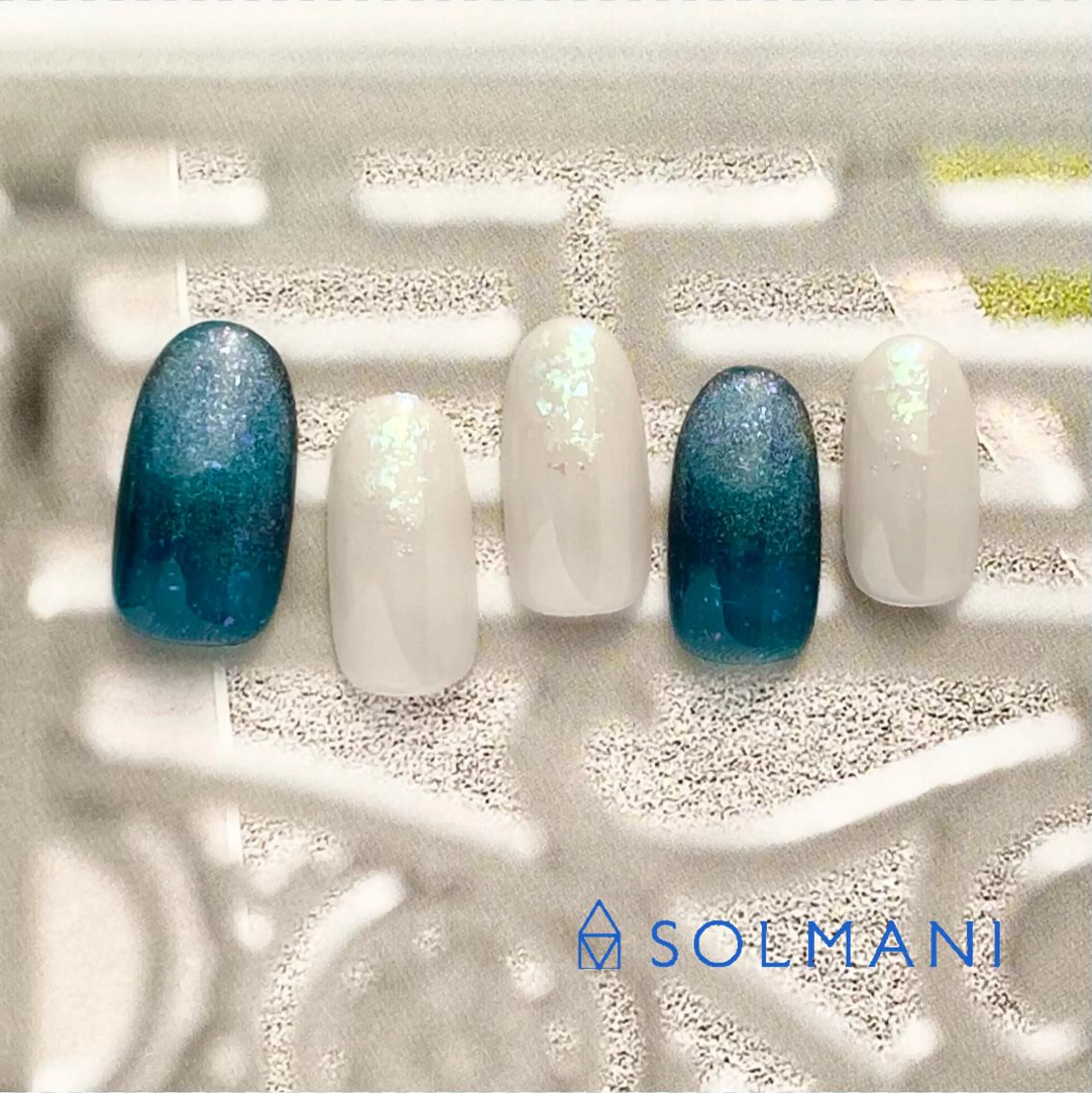 ネイル マグネットネイル SOLMANI 予約担当のネイルデザイン