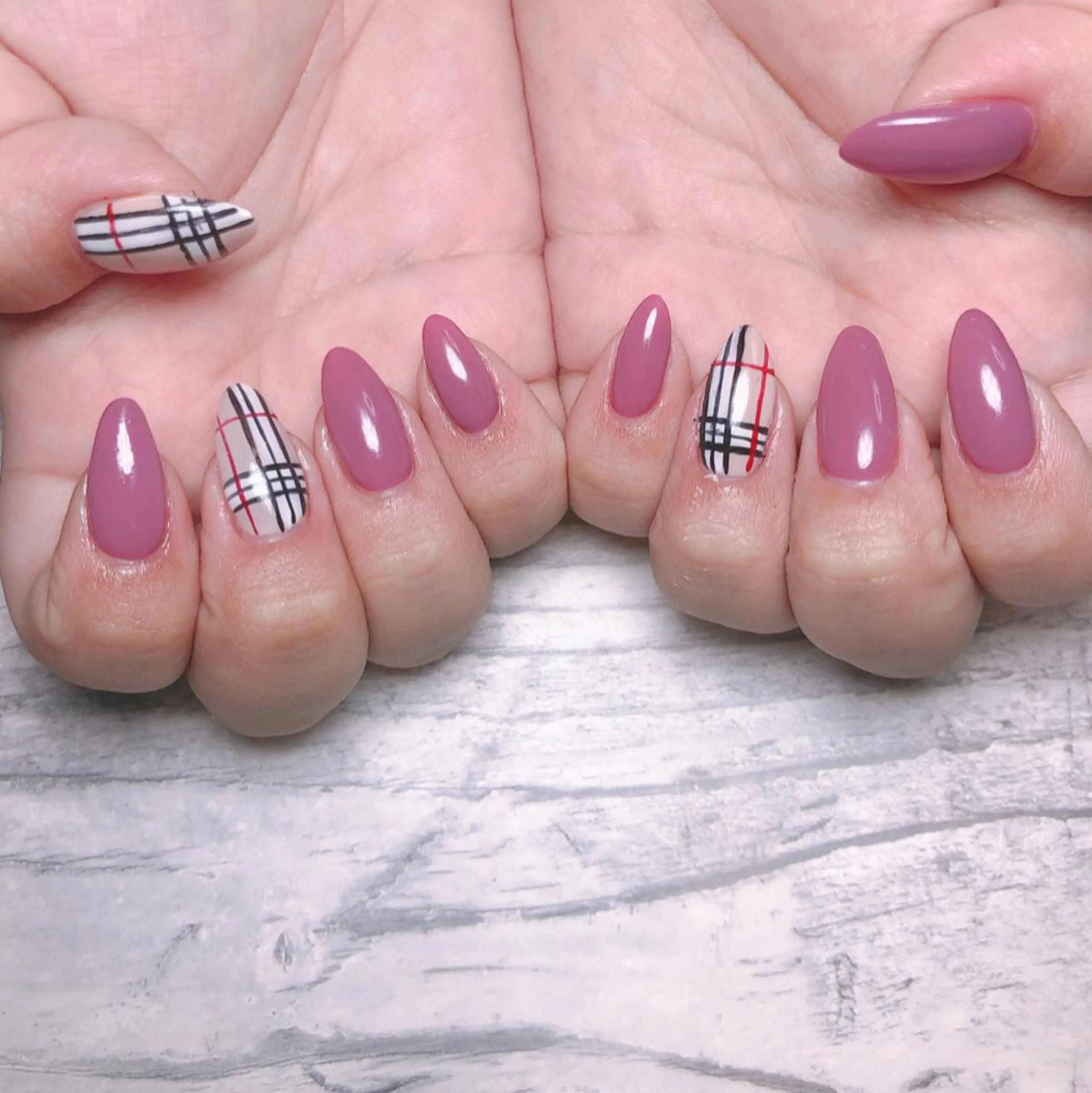 ネイル 個室ネイルサロンDolly  Girl〜ドーリーガール〜所属・DollyGirl KYOKOのネイルデザイン