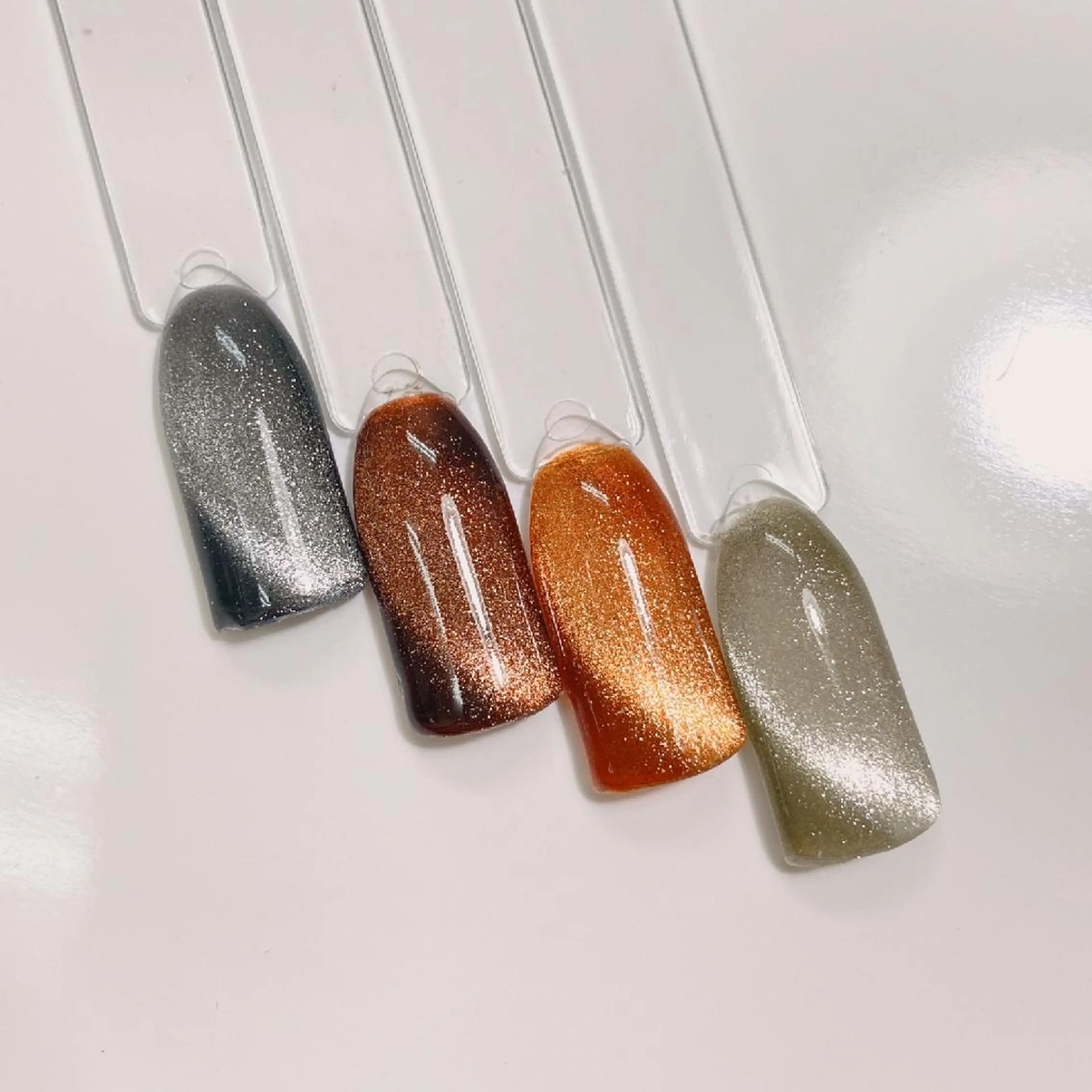 ネイル ブラウン グリーン マグネットネイル オレンジ nail salon Lumièreのネイルデザイン