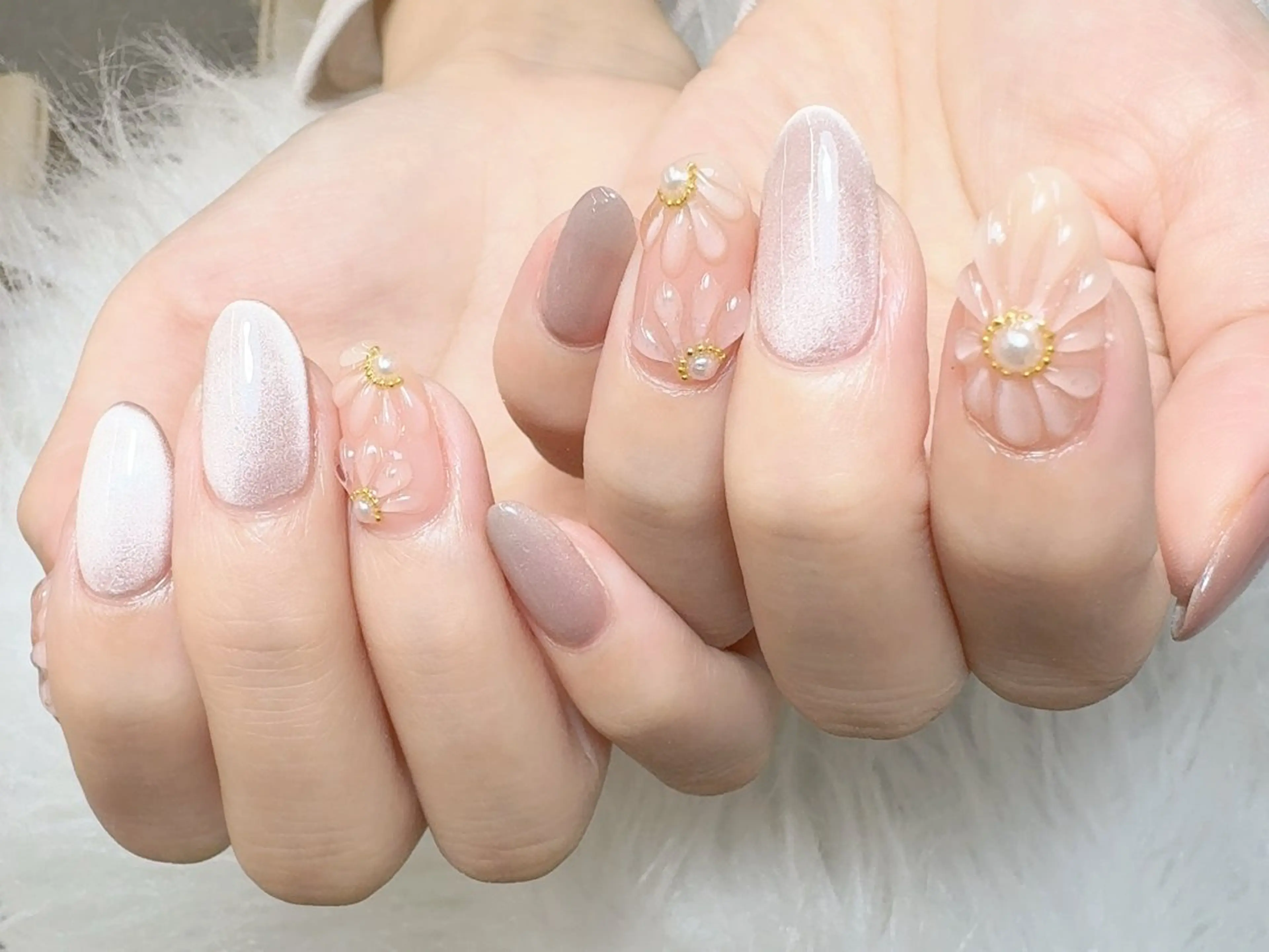 ネイル ハンドネイル グロー ネイルのネイルデザイン