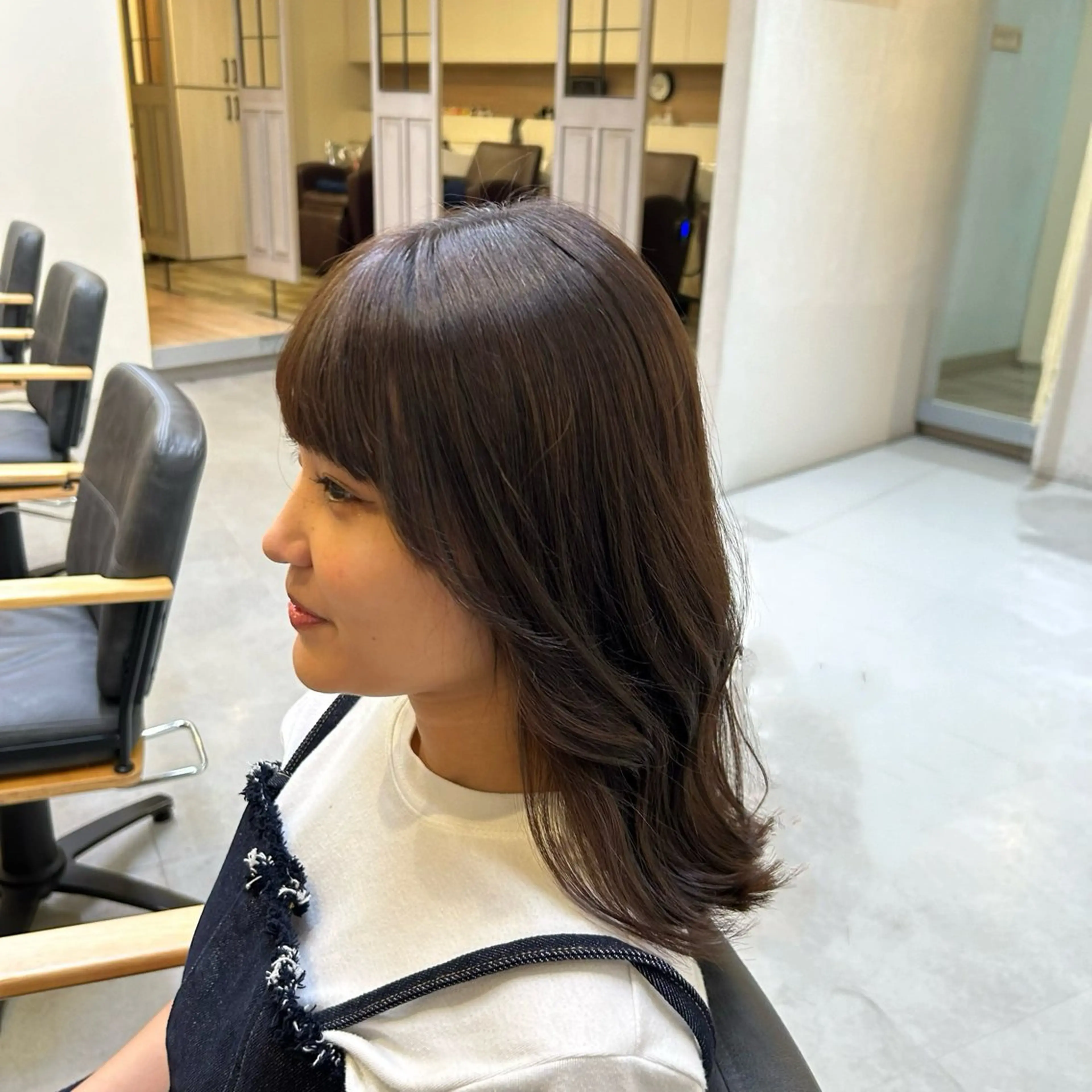 ミディアム 顔周りカット 村上 一葉のヘアスタイル