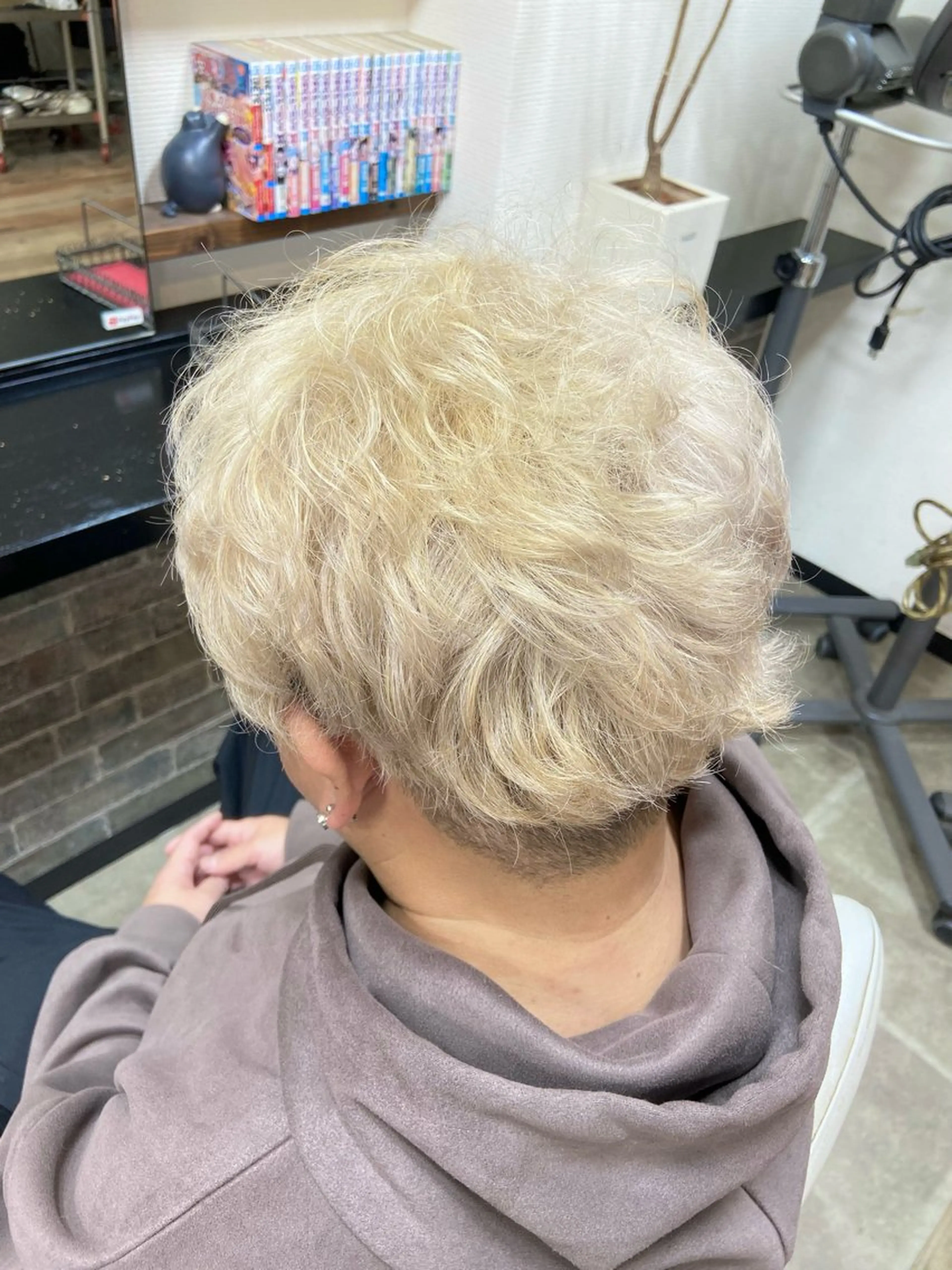カラー メンズ ヘアカラー トリートメント イツキ🌕デザインカ ラー🥨髪質改善🫧のヘアスタイル