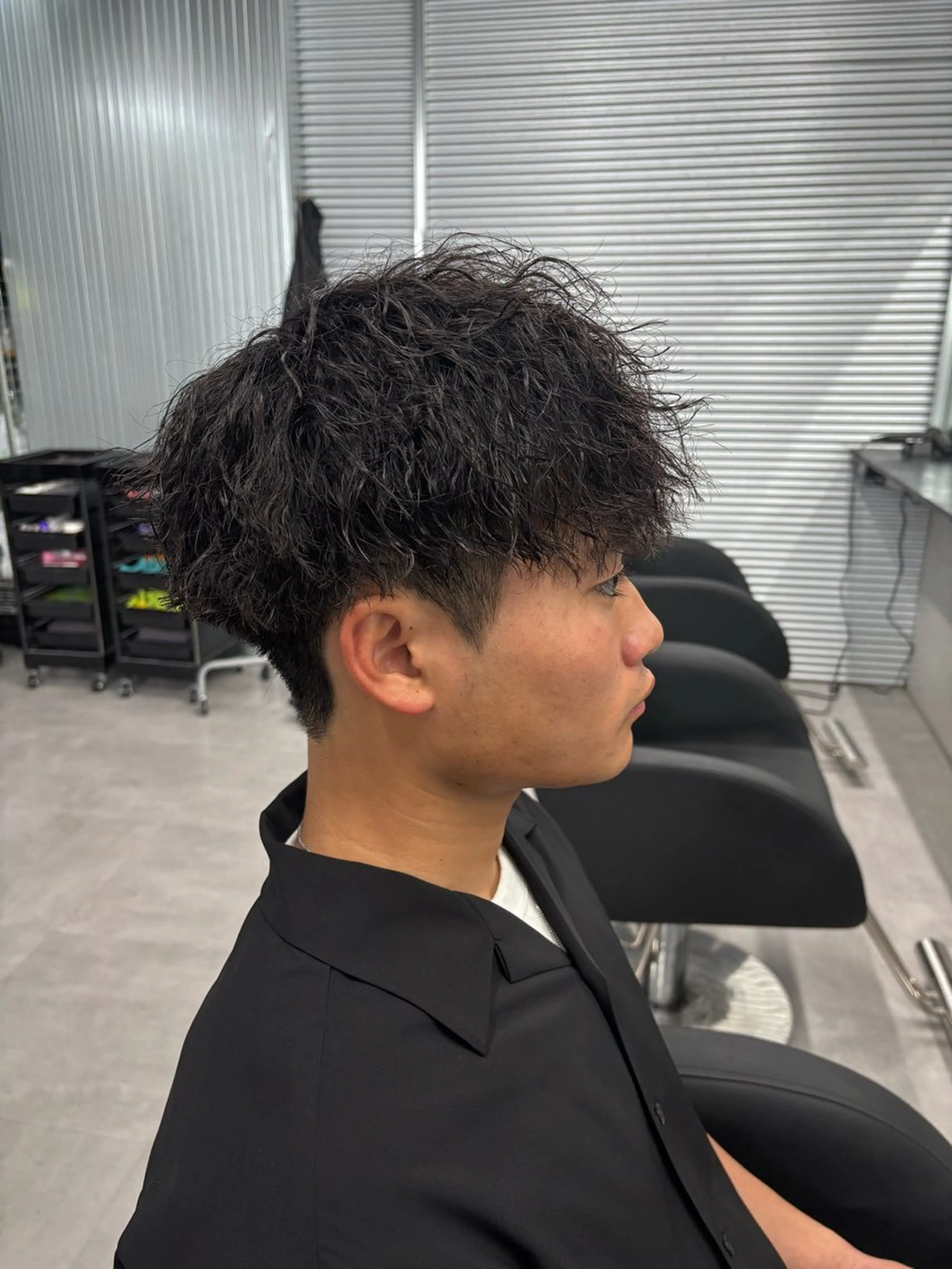 パーマ メンズ メンズパーマ ツイストスパイラルパーマ スパイラルパーマ カット パーマ トリートメント 波巻き/ツイスパ/ 短髪/鈴木俊也のヘアスタイル