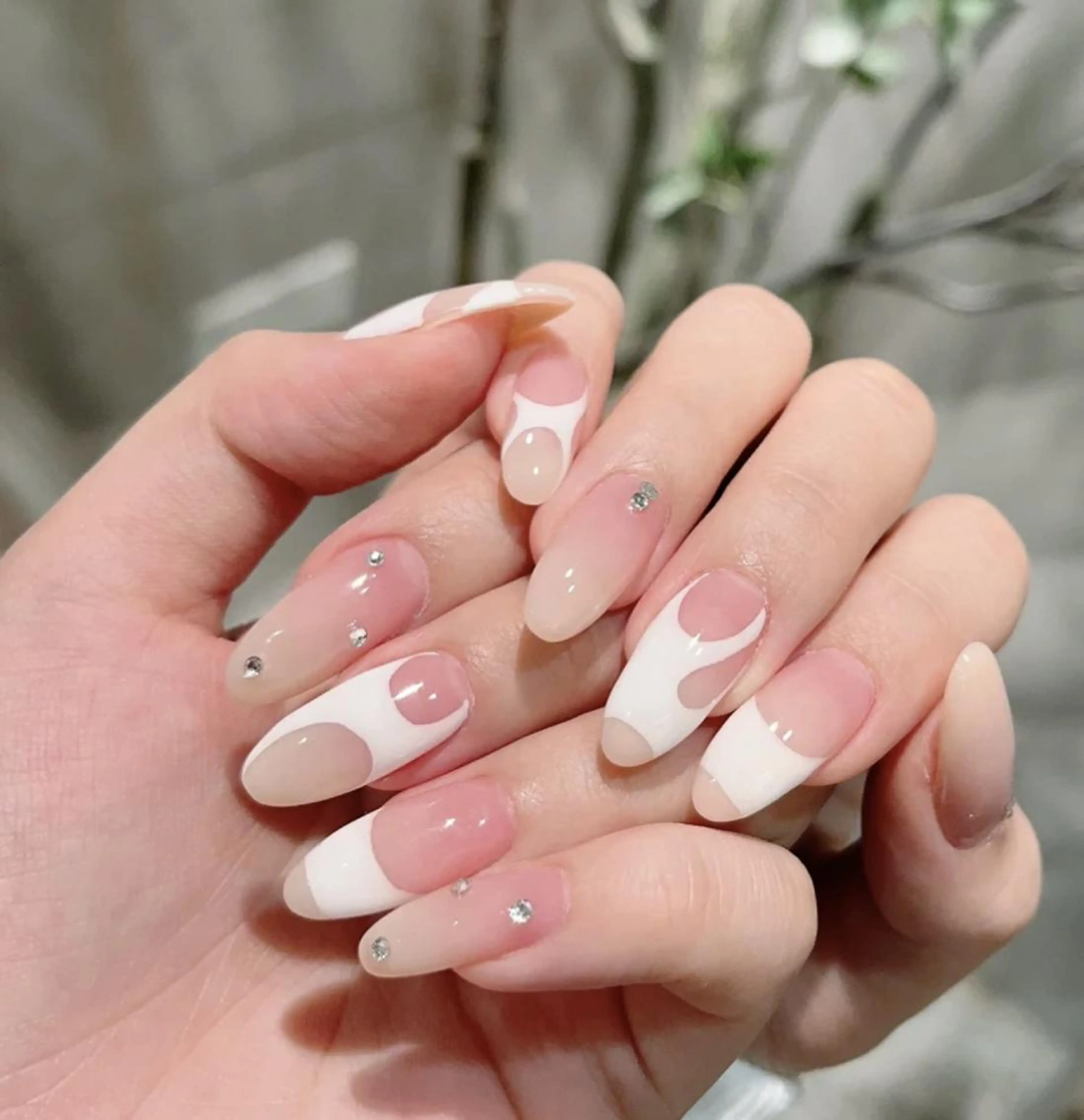 ネイル 長さ出し ネイルチップ Queens momoのネイルデザイン