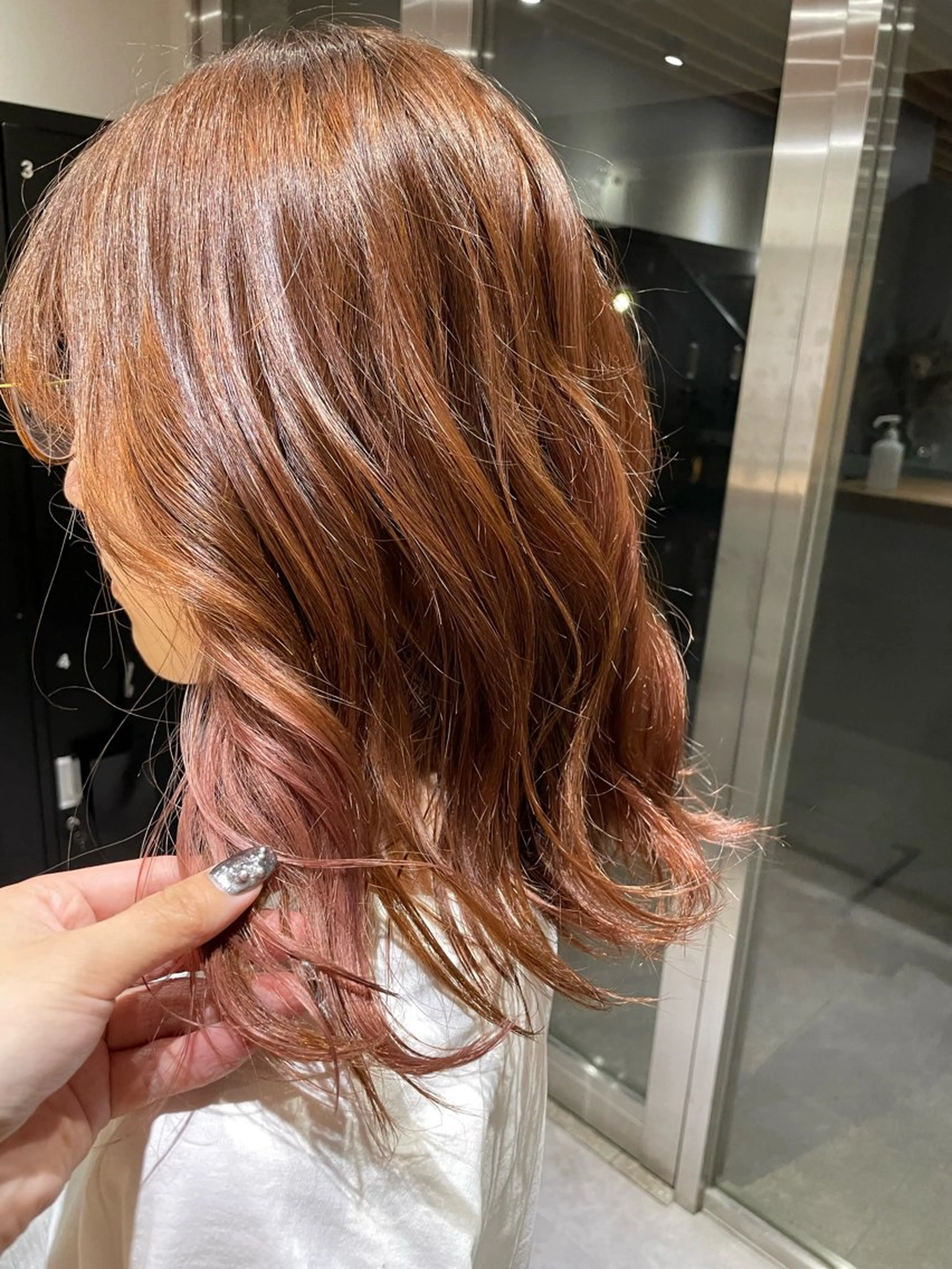 カラー イヤリングカラー ピンクカラー ハイトーン/アレンジ 🎀アオイ🎀のヘアスタイル