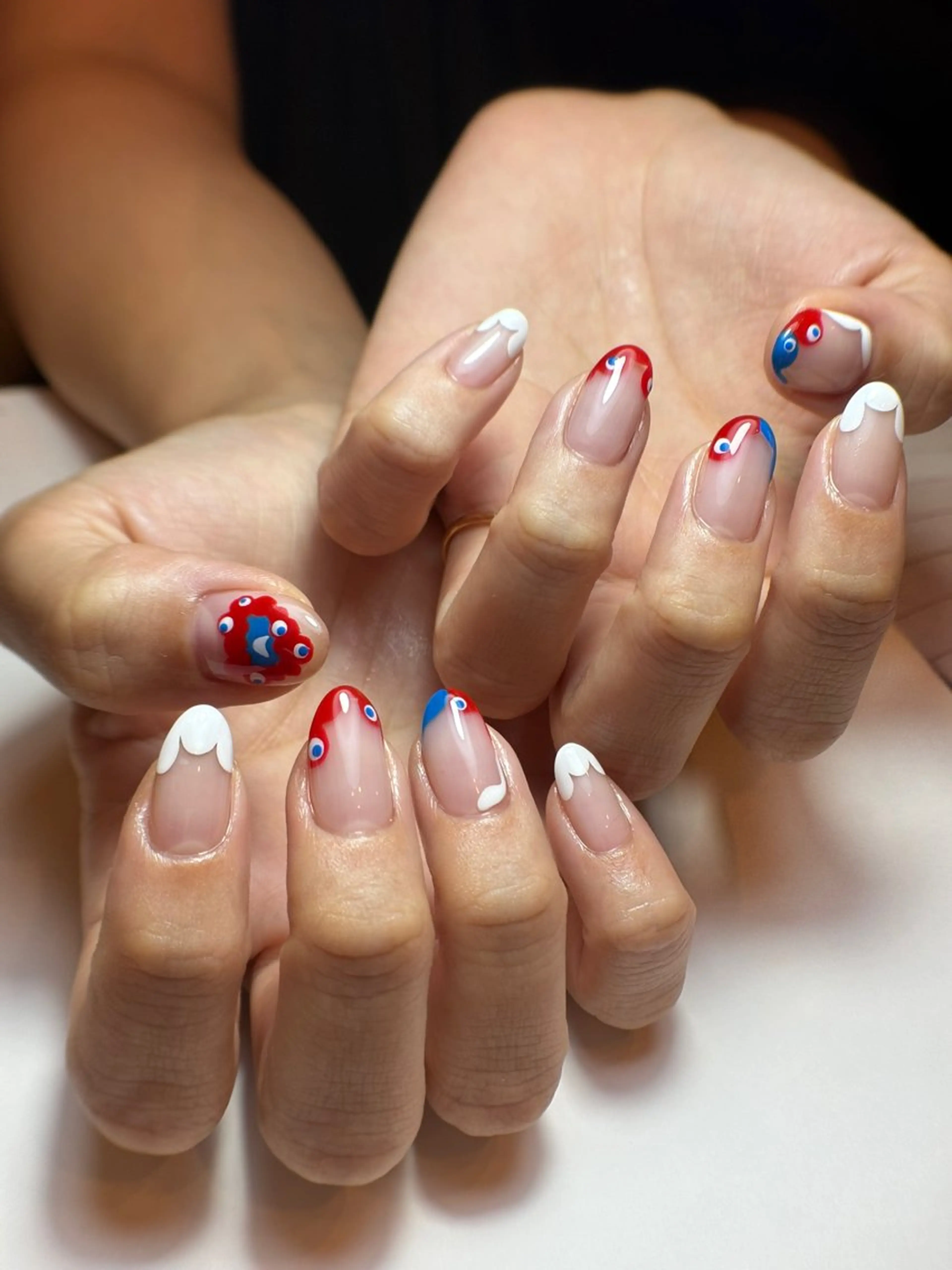 ネイル フットネイル フレンチネイル ジェルネイル マグネットネイル ニュアンスネイル ハンドネイル illum hicariのネイルデザイン