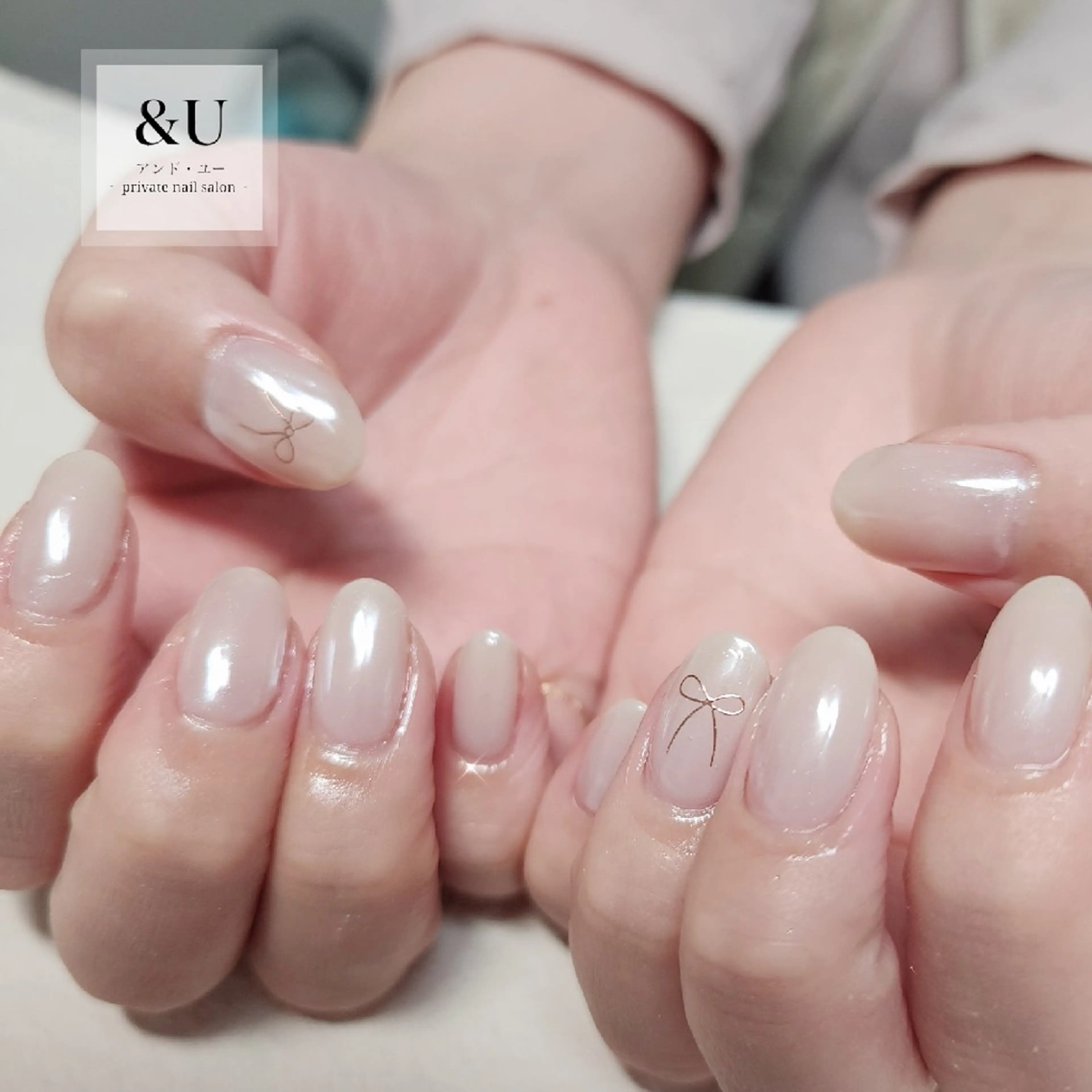 ネイル ミラーネイル ＆Ｕ (アンド・ユー)のネイルデザイン