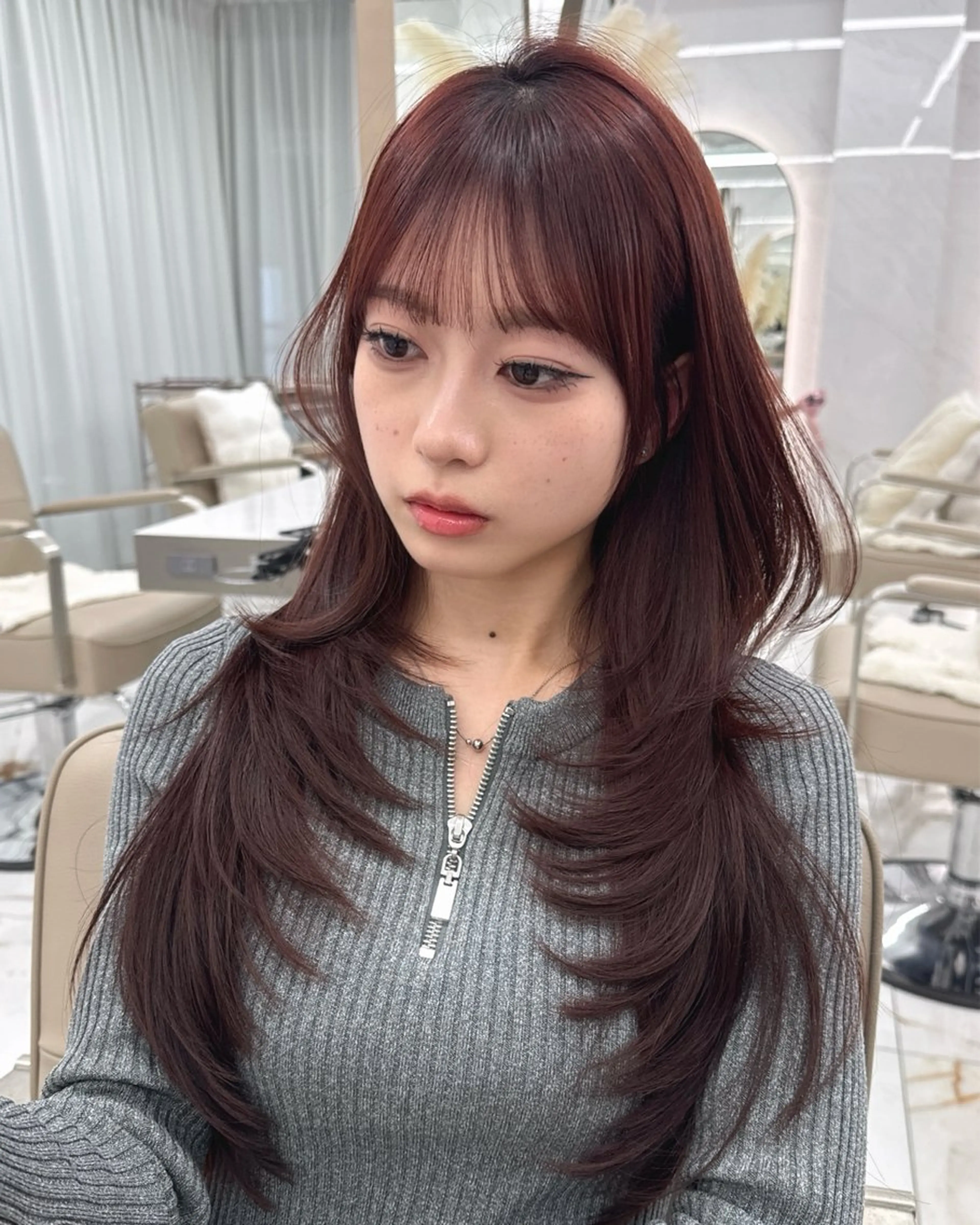 ロング kiti SAKAE所属・のり/顔まわり/韓国 /レイヤーカットのヘアスタイル