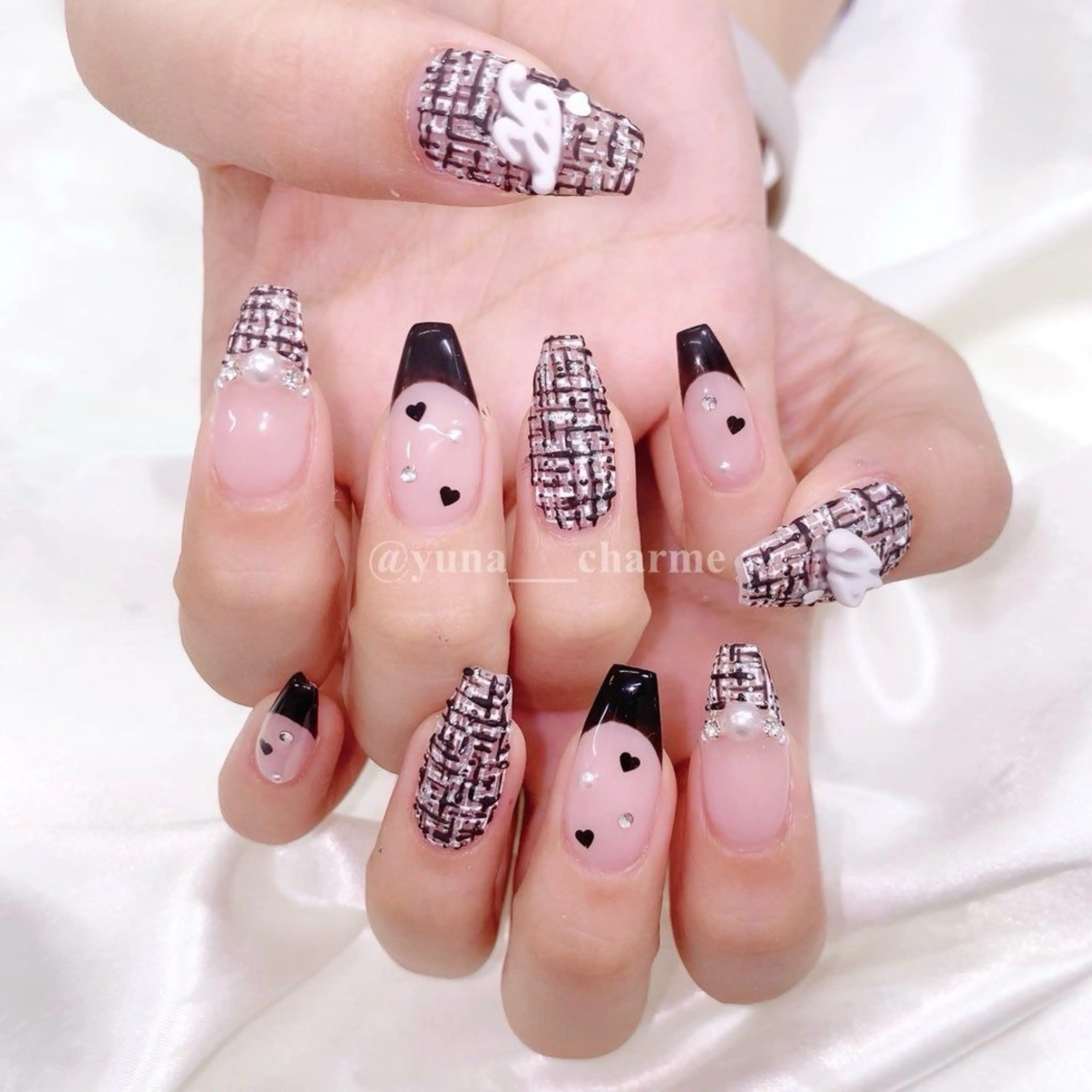 ネイル ハロウィン マグネットネイル ミラーネイル ピンク ネイルチップ Lee Nailsのネイルデザイン