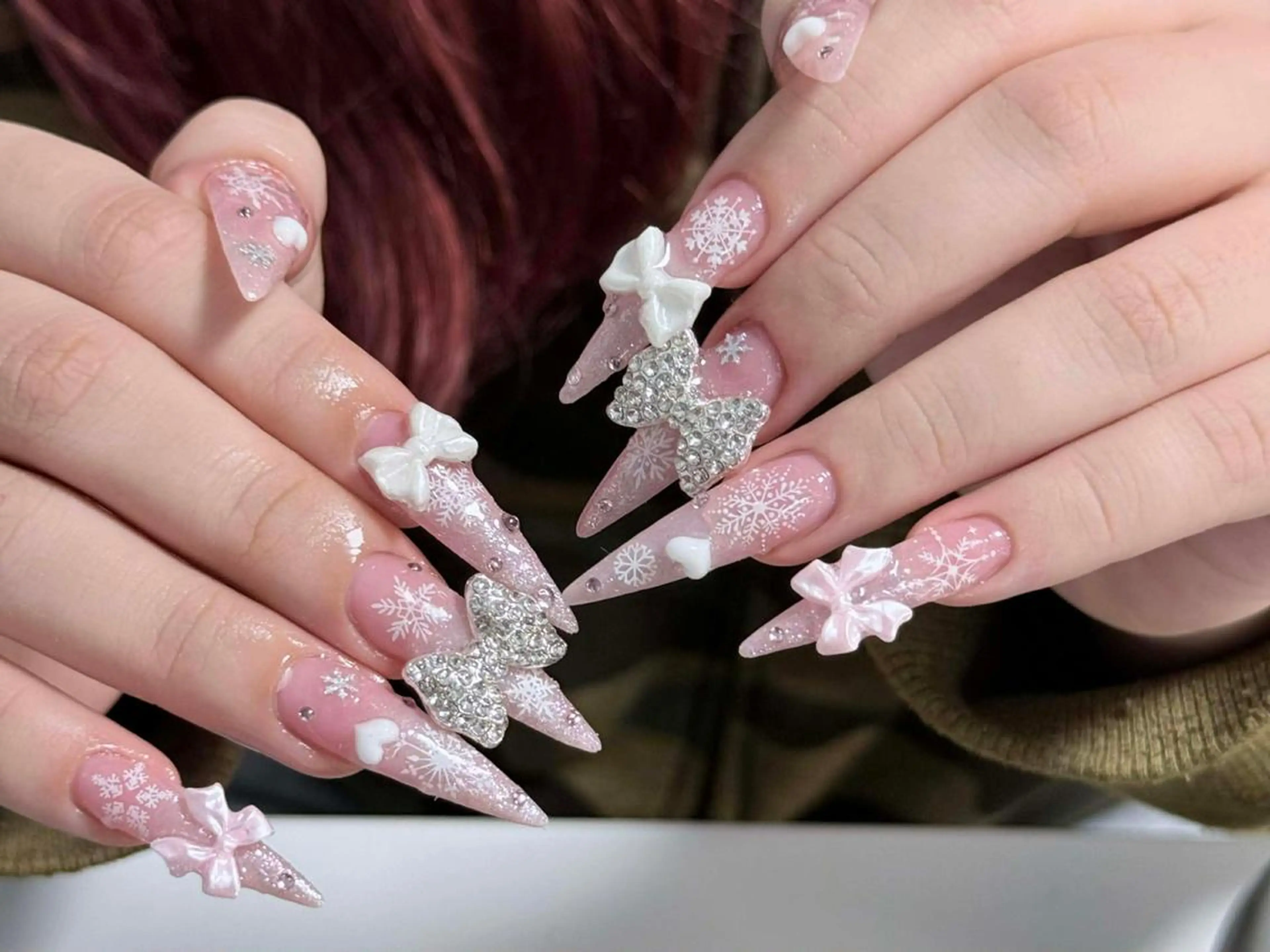 ネイル 長さ出し グラデーション 卒業式 キラキラネイル マグネットネイル アンアンBelle Nail Salonのネイルデザイン