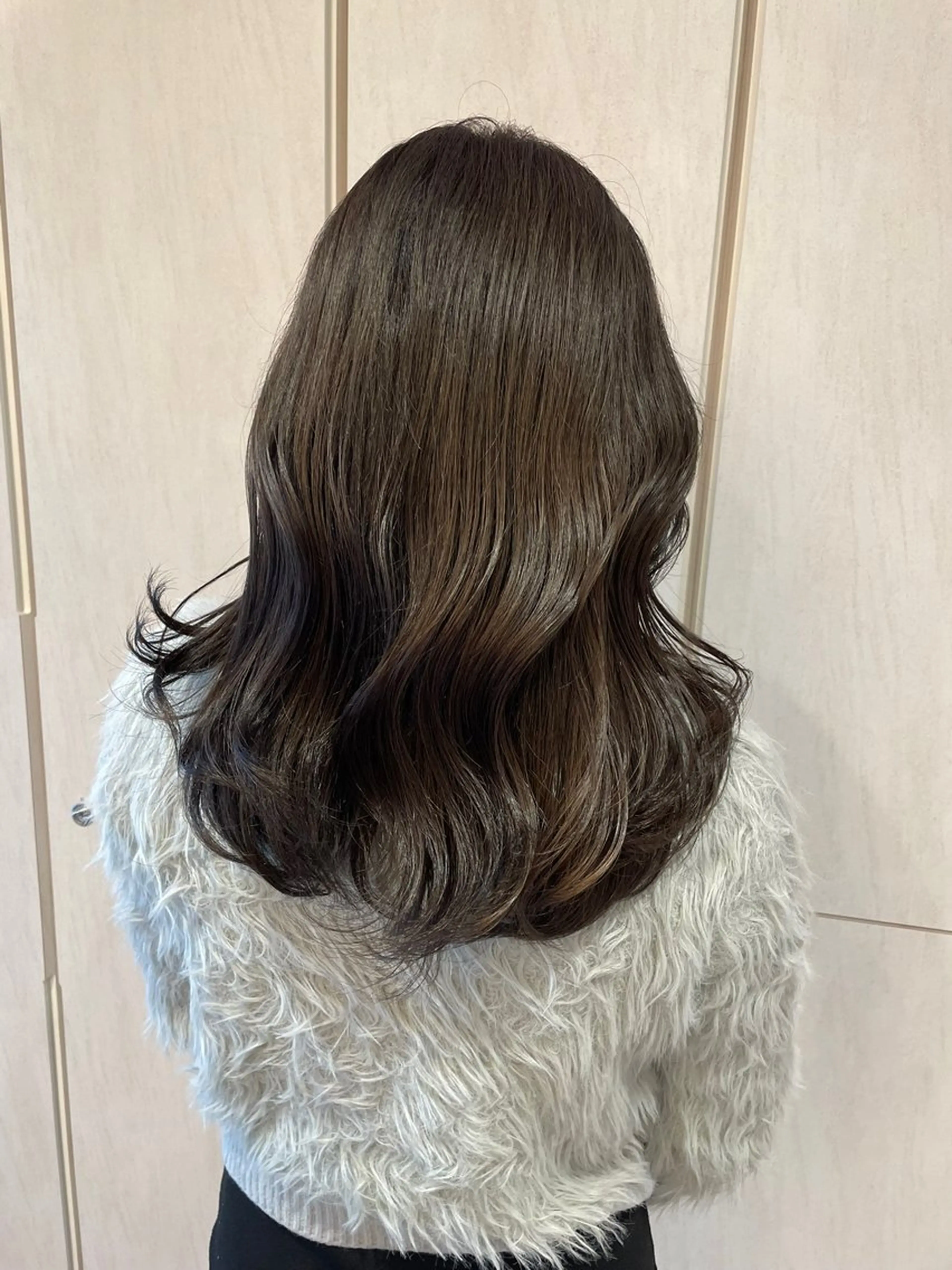 セミロング 本城 紗良のヘアスタイル