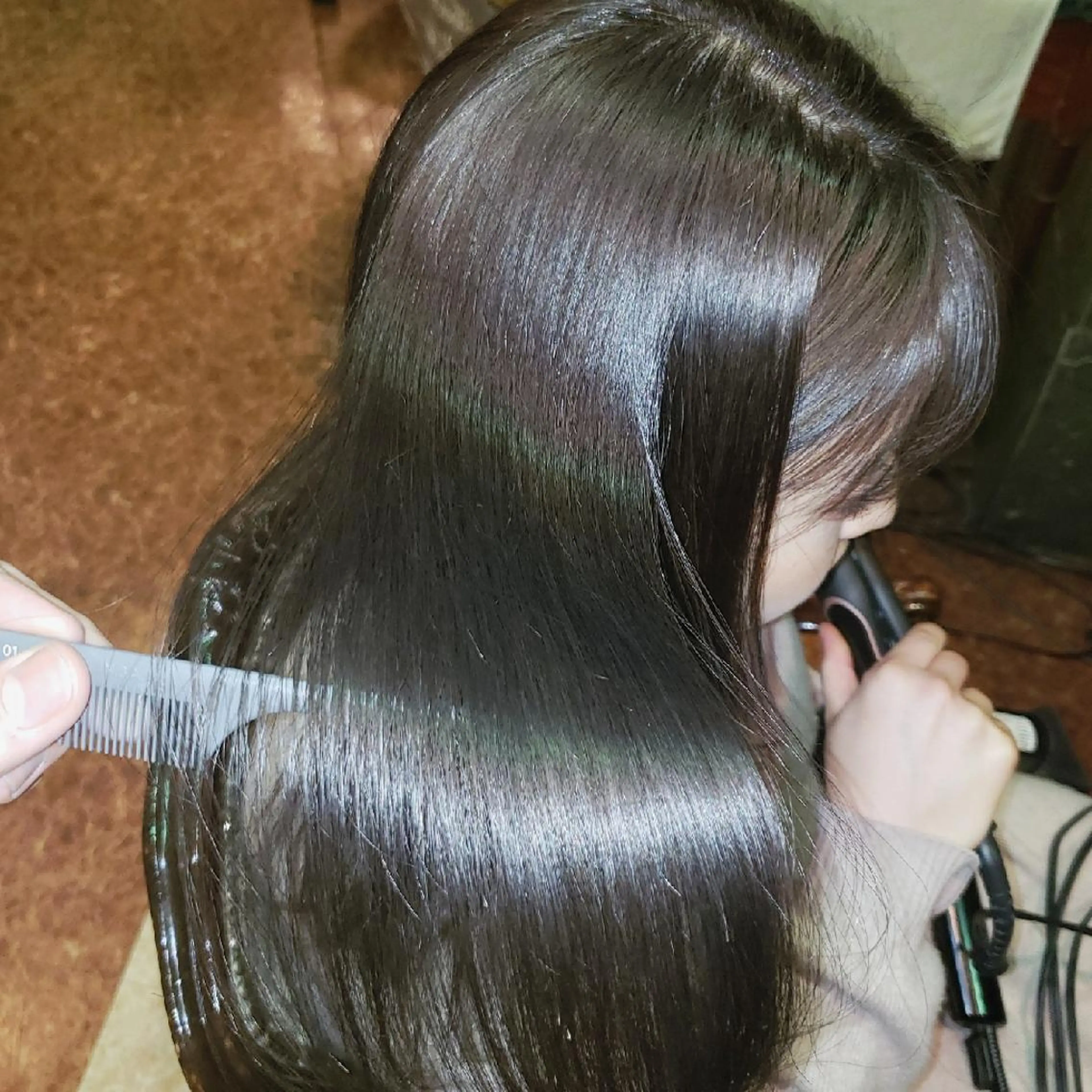 ミディアム カラー ブリーチ トリートメント ヘアカラー トリートメント 艶髪✨ハイトーン ✨ホワイト✨北宗一郎のヘアスタイル