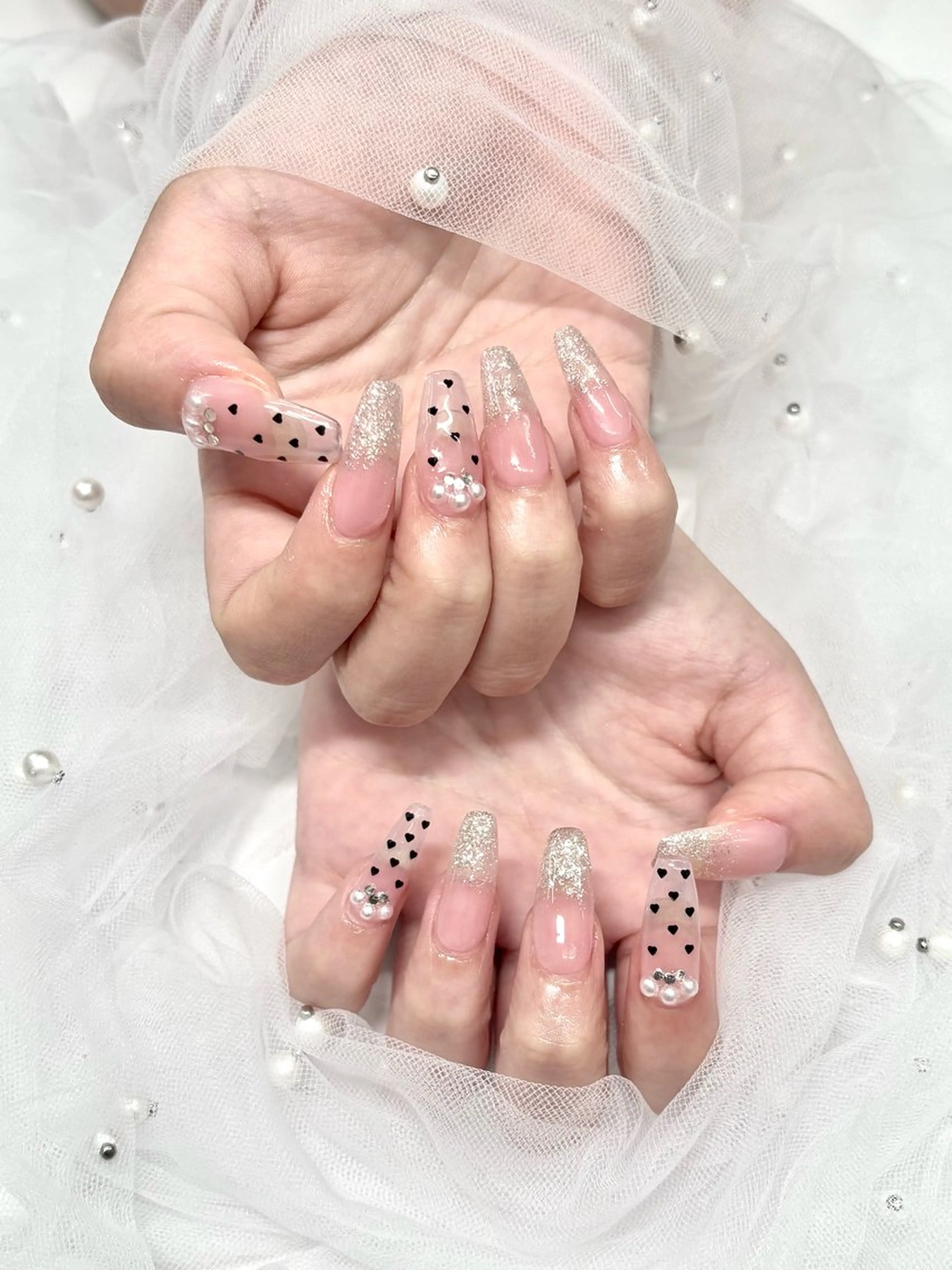 ネイル ハート ラメ(グリッター) ラメグラデーション ハンドネイル WOLTOKYO 🦋shizukuのネイルデザイン