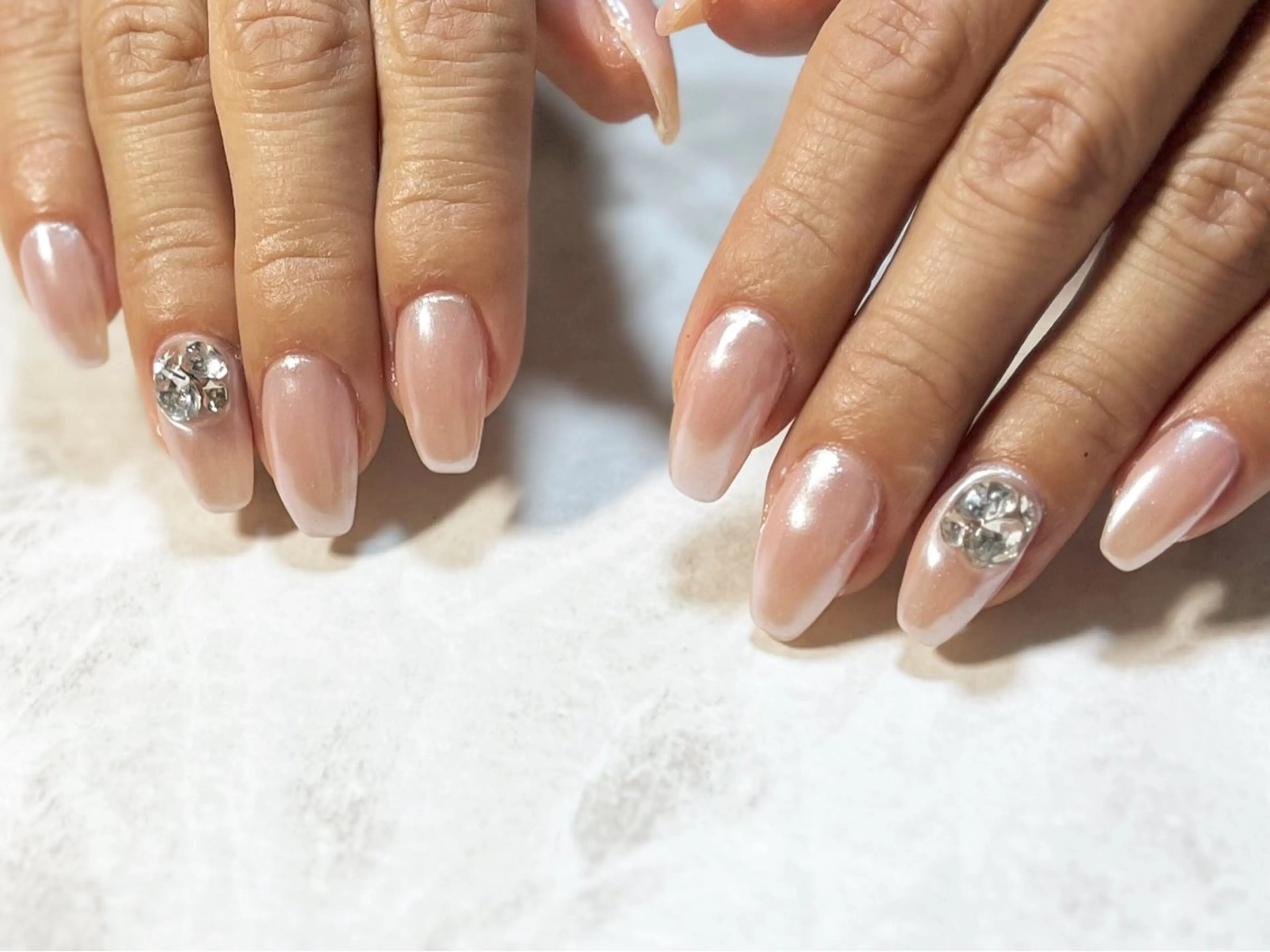 ネイル フットネイル ミラーネイル ニュアンスネイル シンプルネイル ホワイト ネイル フフラ所属・nail fufla ♡yamane♡のネイルデザイン